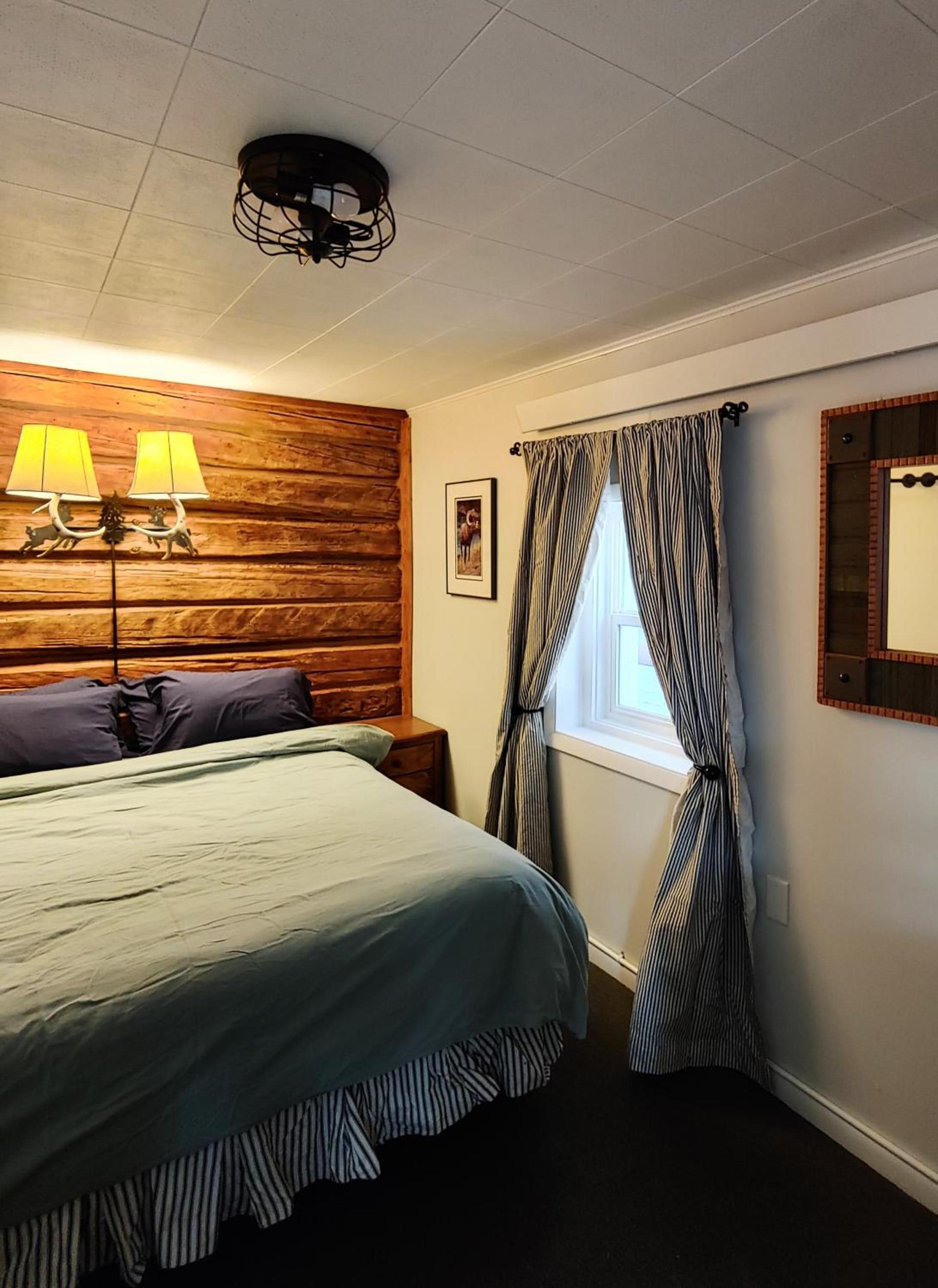 Log Cabin Motel photo 68