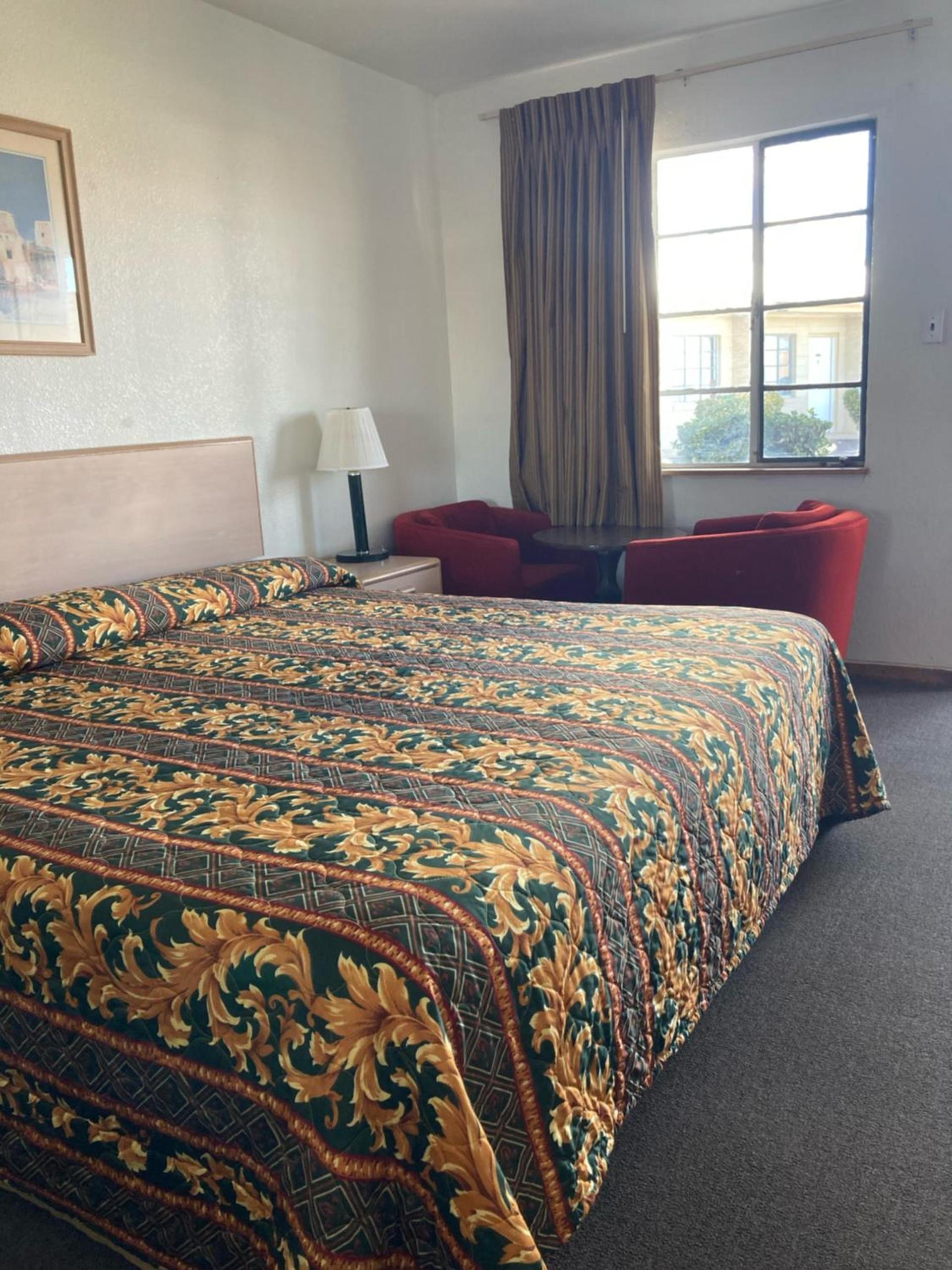 Value Inn photo 2