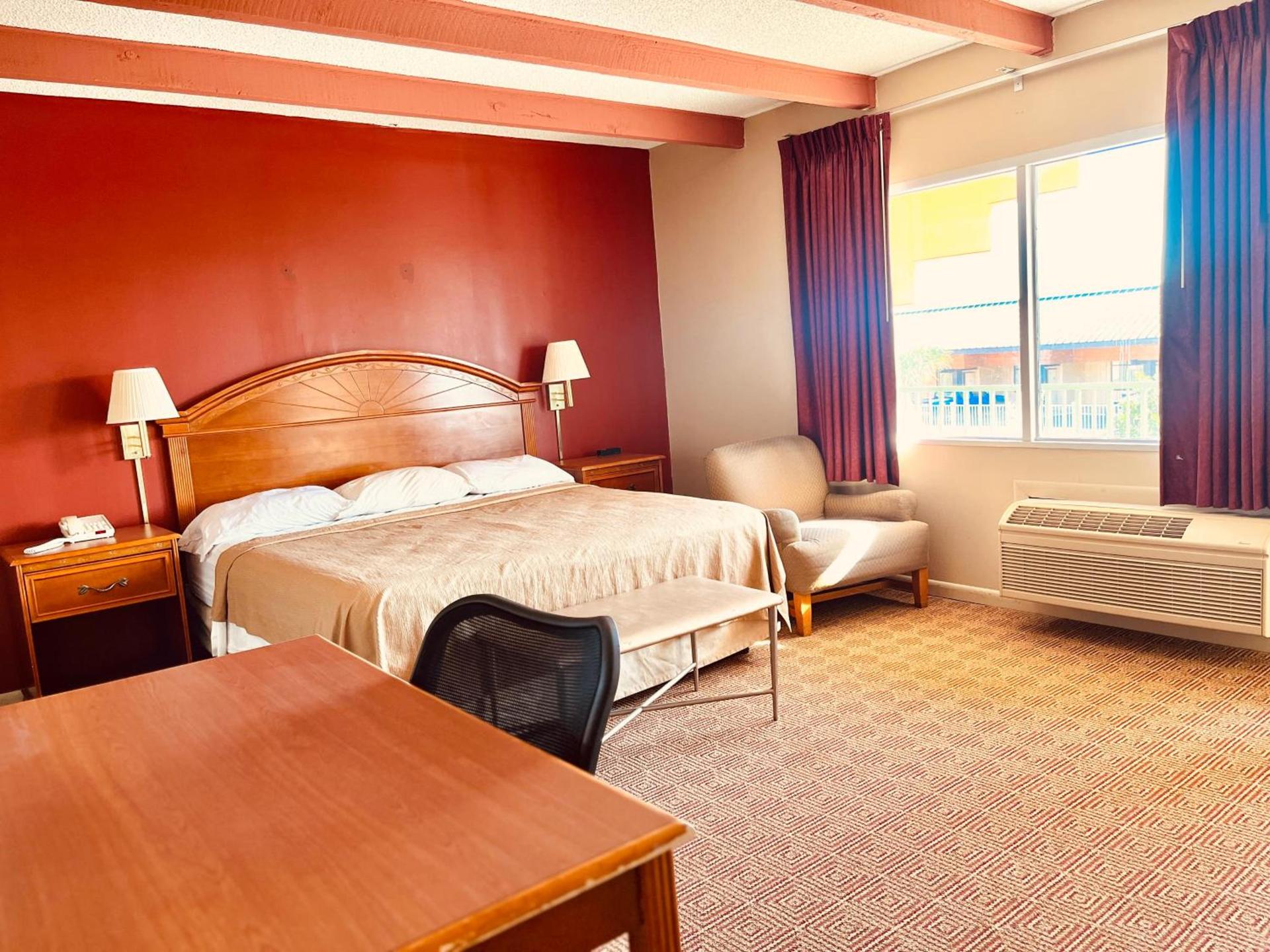 Econo Lodge Del Rio photo 24
