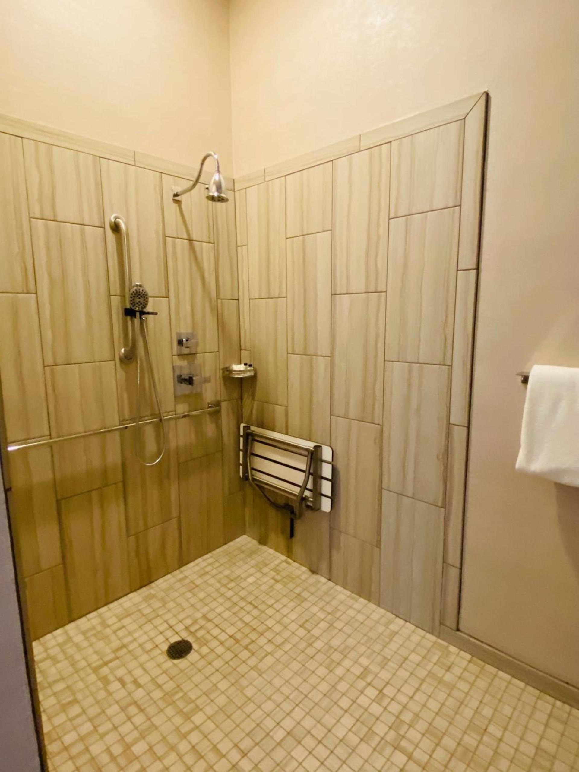 Harlow Hotel photo 52