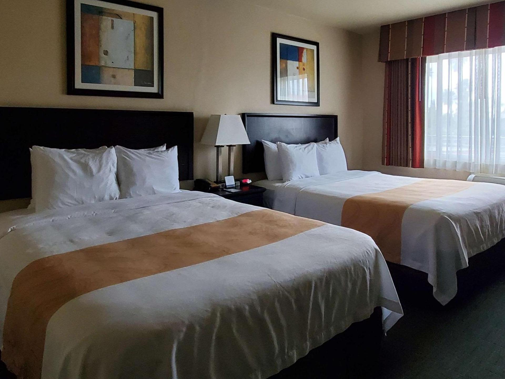 Quality Inn & Suites Anaheim at the Park photo 11
