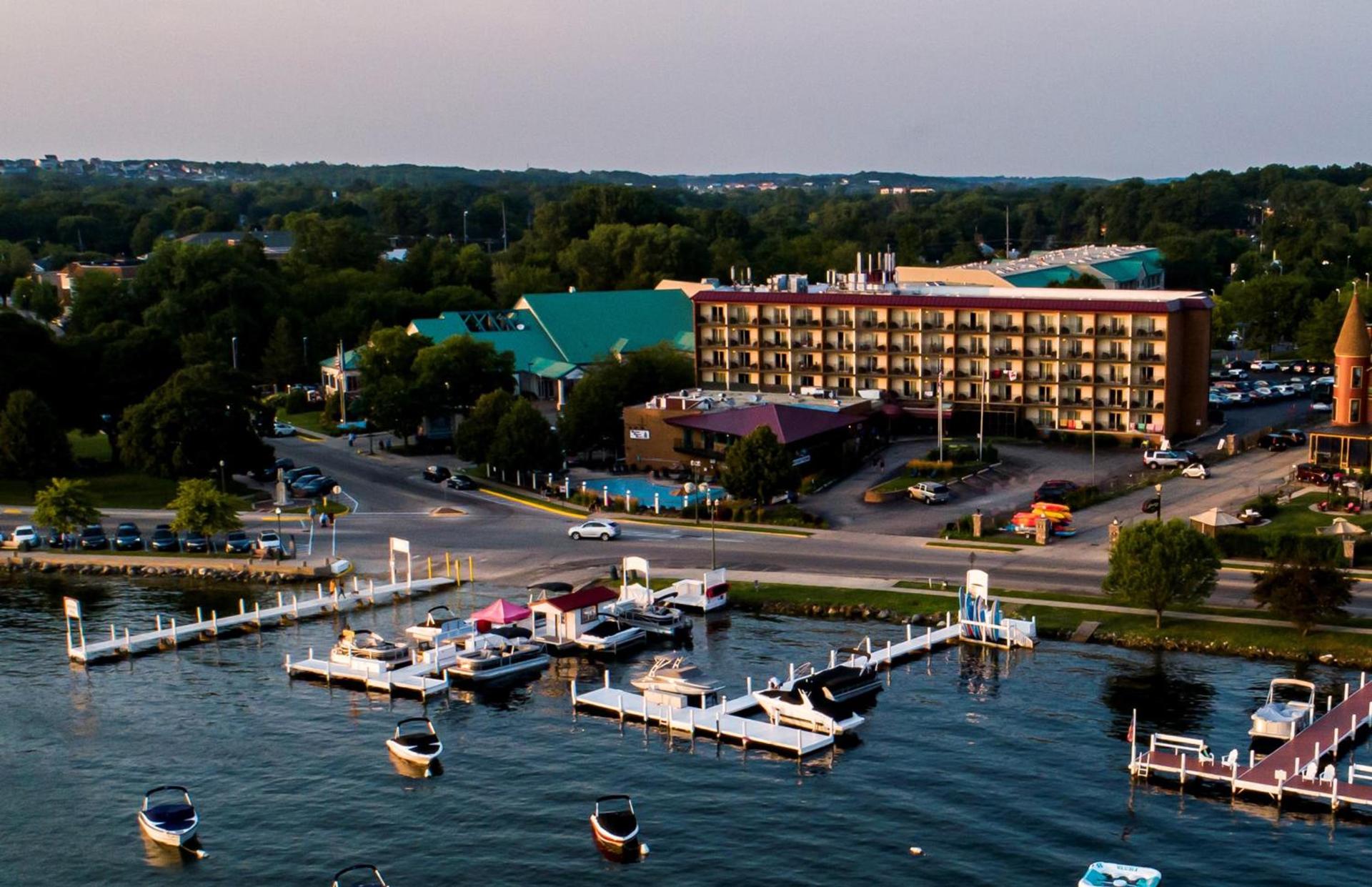 Harbor Shores on Lake Geneva — hotel in Lake Geneva