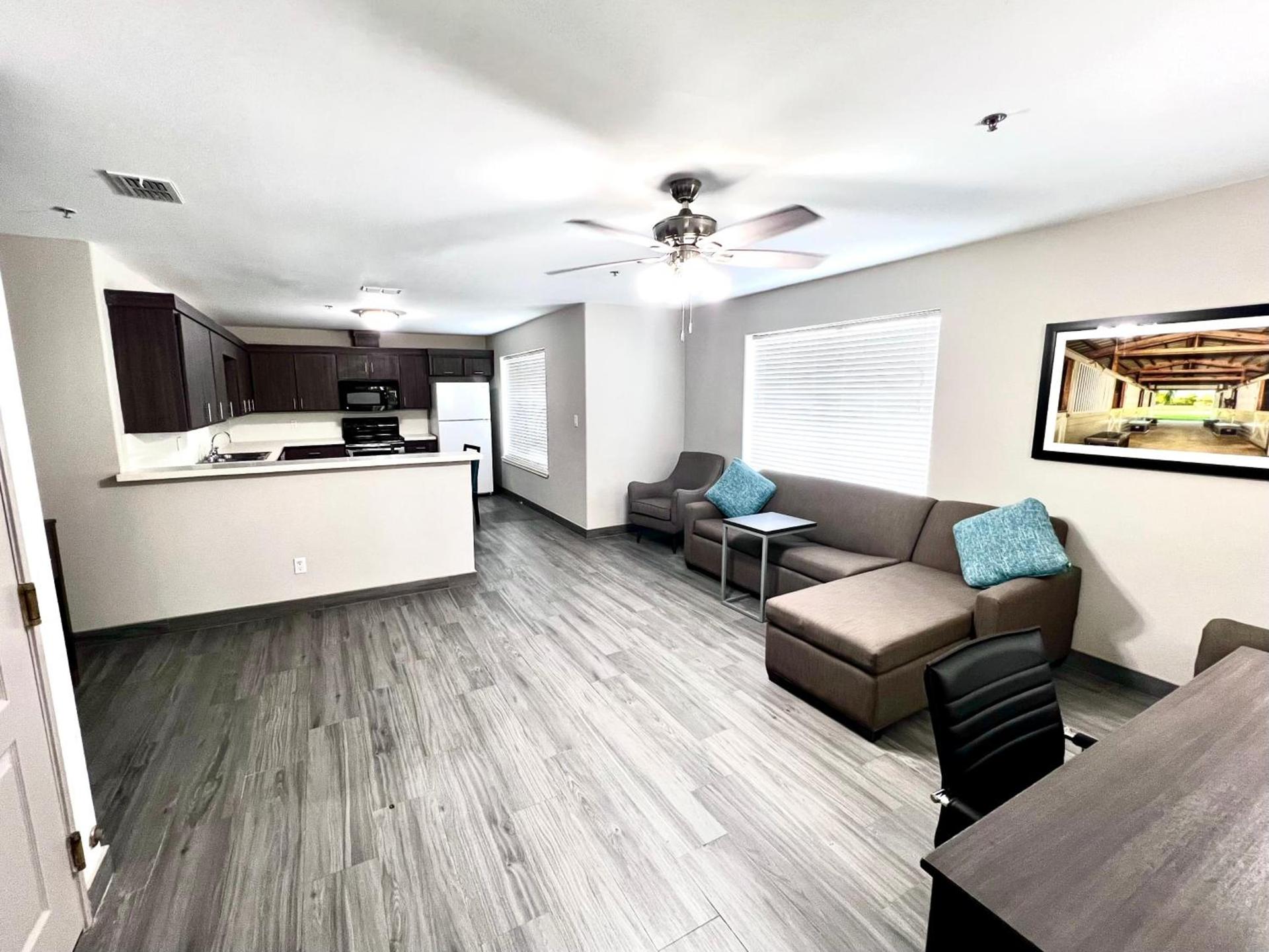La Quinta by Wyndham Pharr North McAllen photo 9