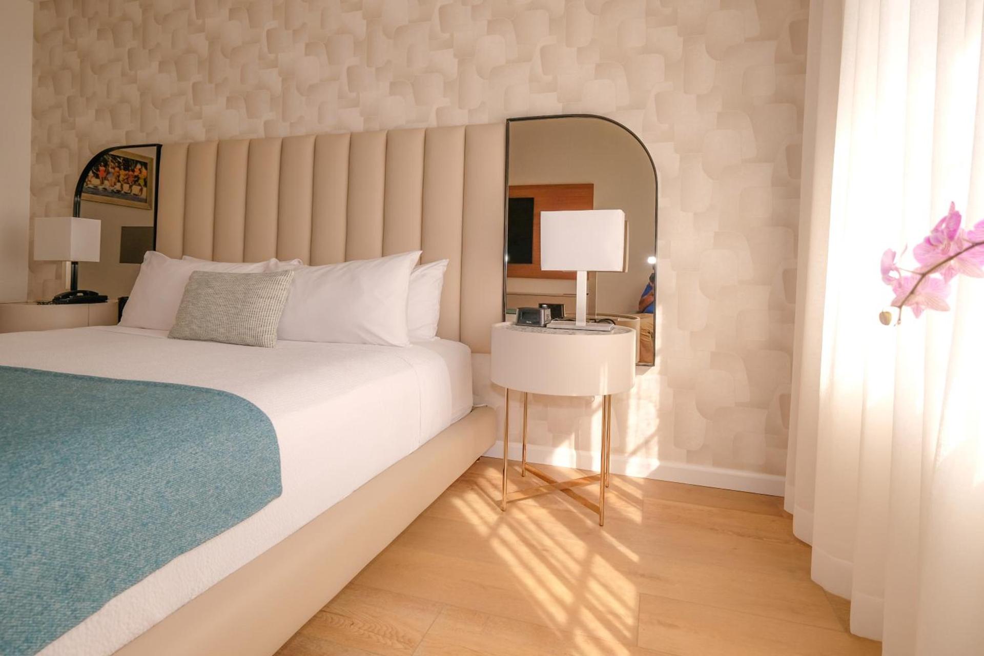 Avalon Hotel photo 38