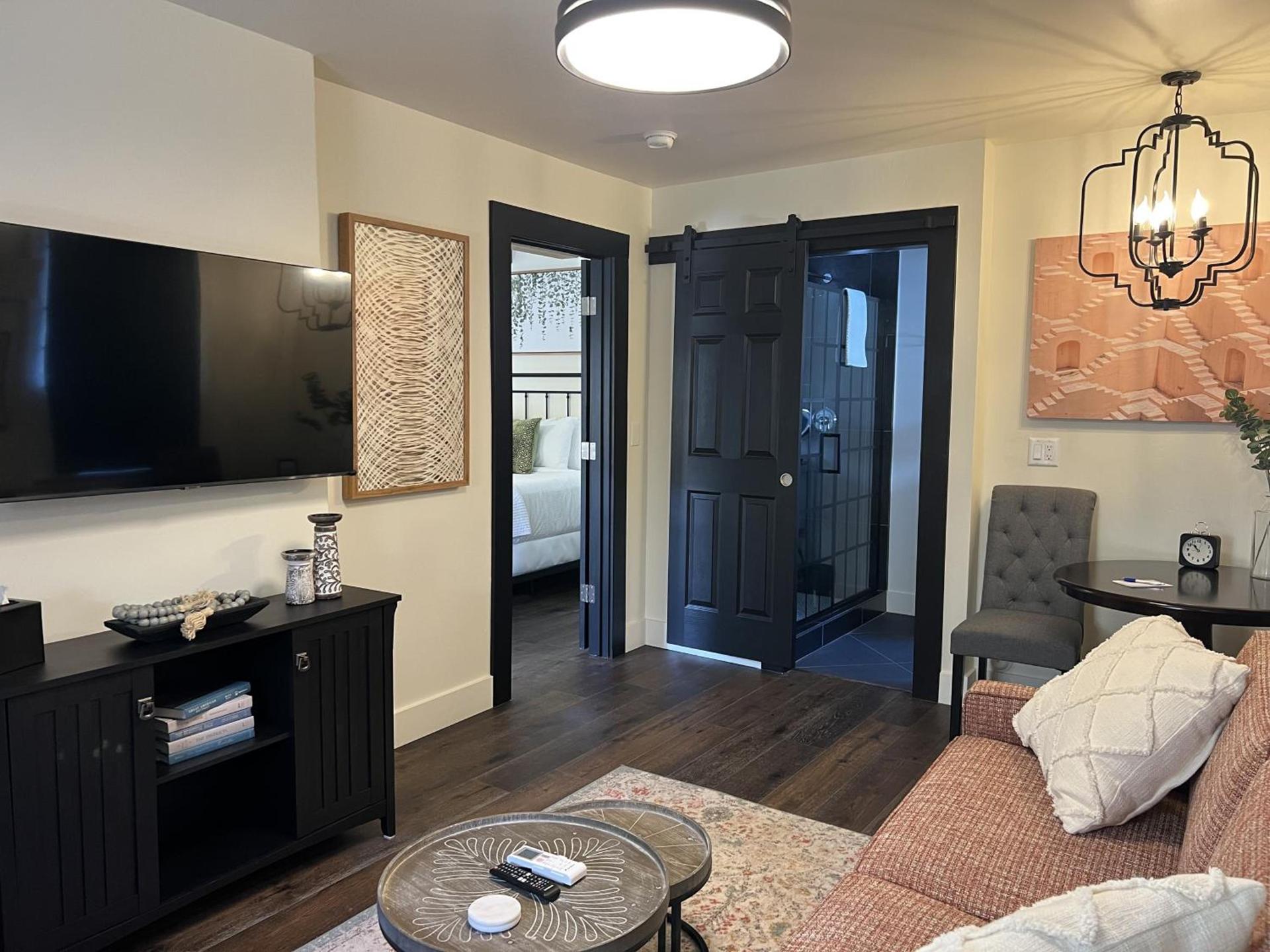 Bespoke Inn Flagstaff photo 43