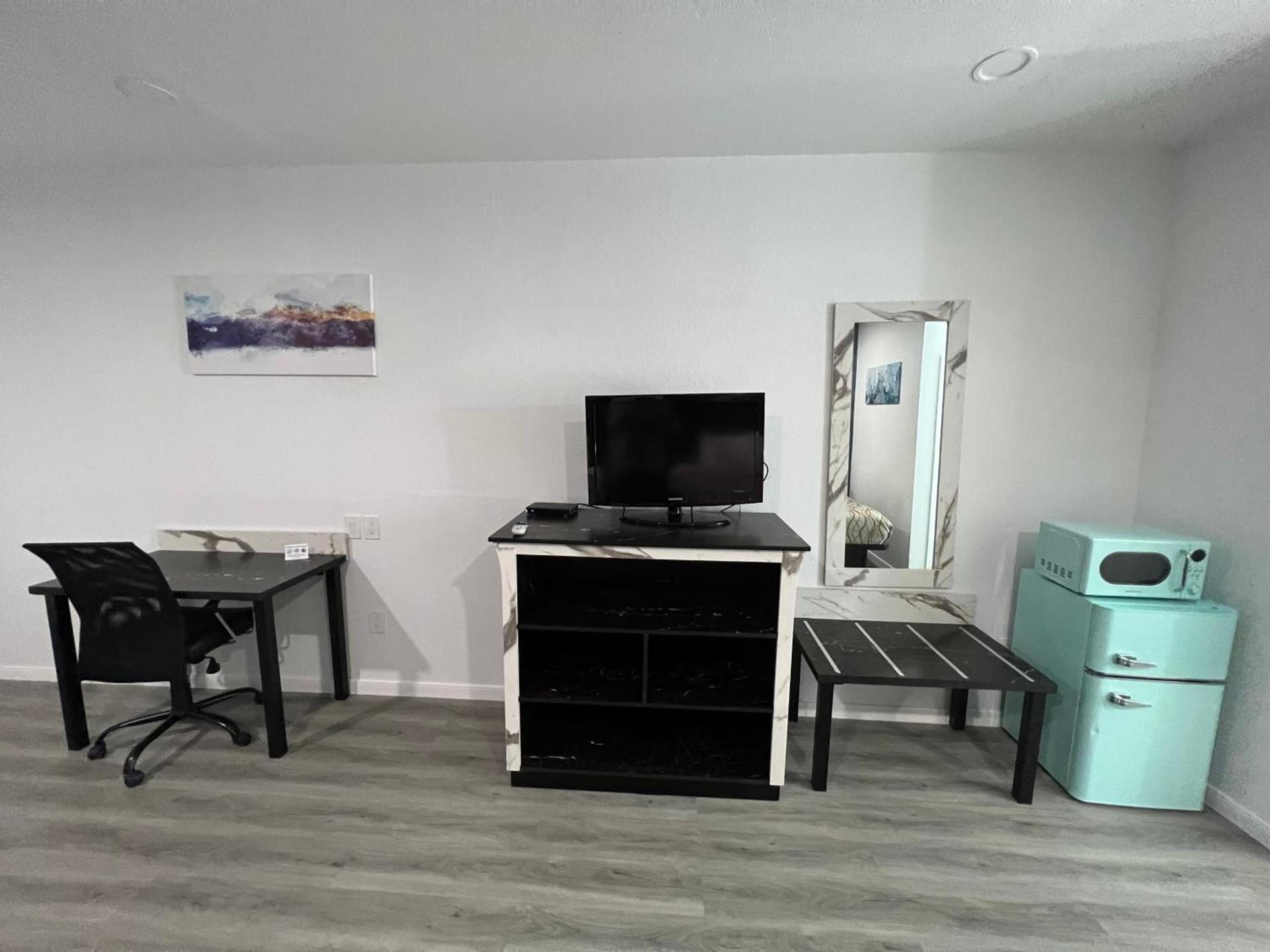 Grand Villa Inn Galleria photo 28
