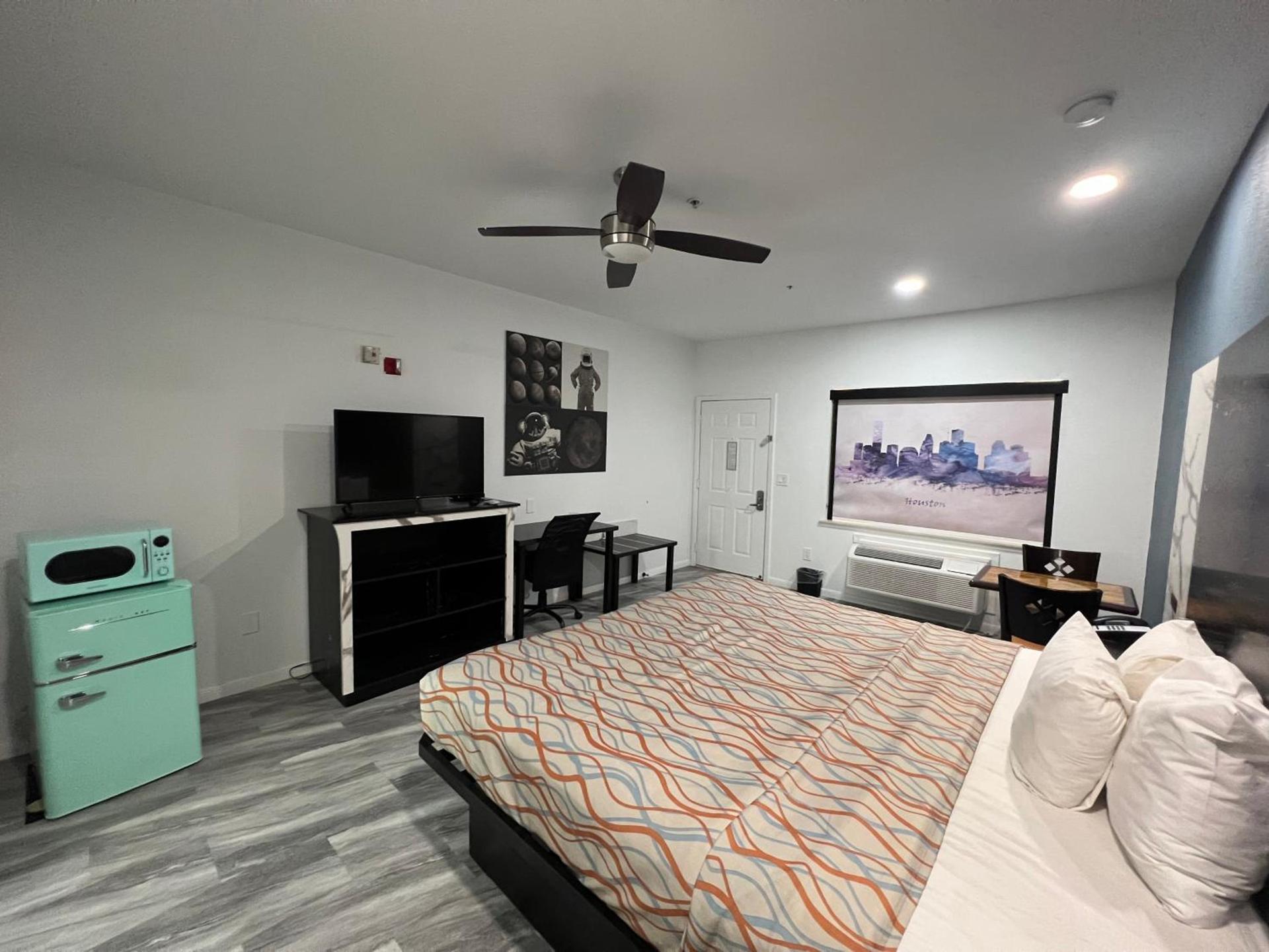Grand Villa Inn Galleria photo 29
