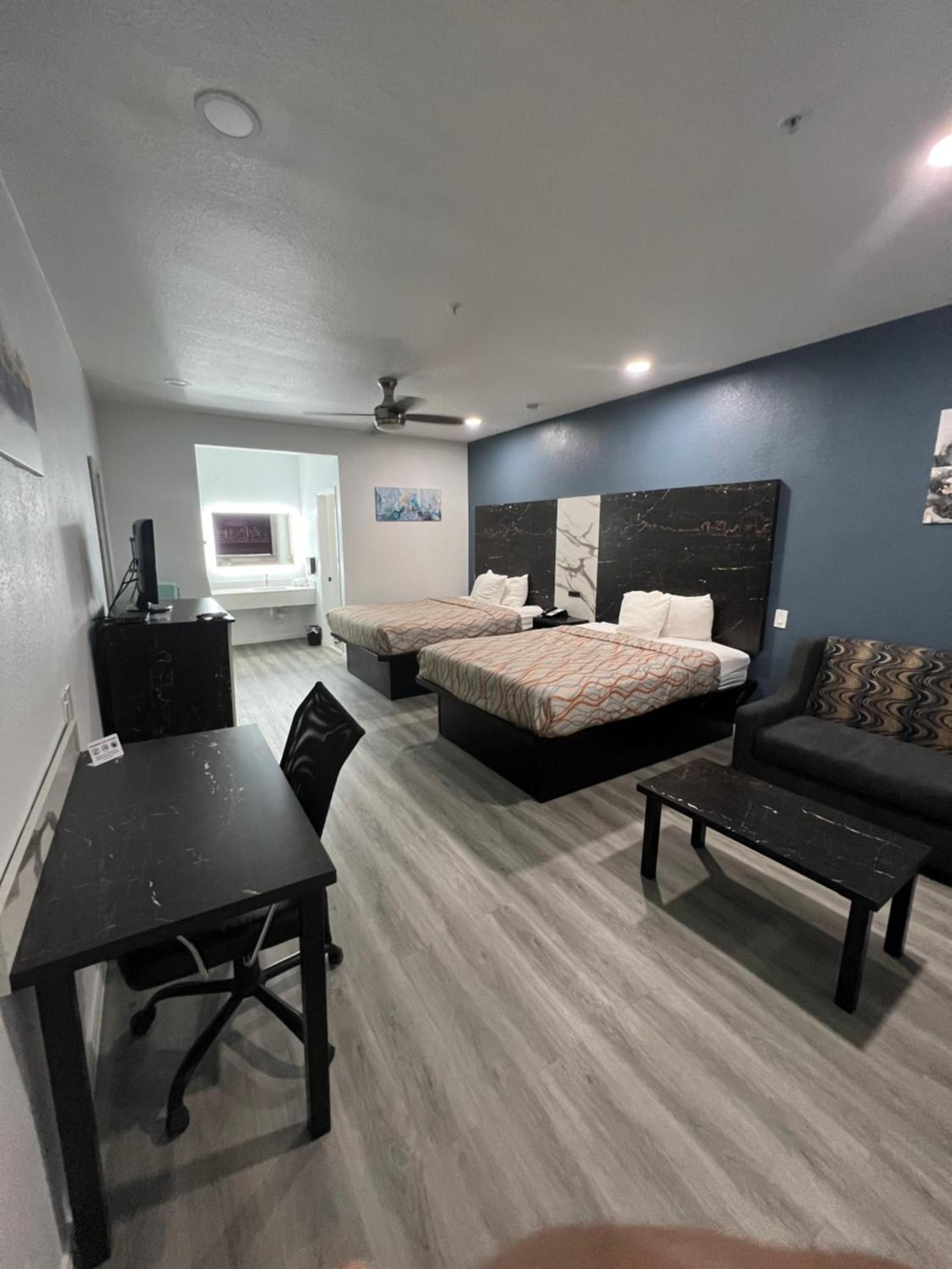 Grand Villa Inn Galleria photo 39
