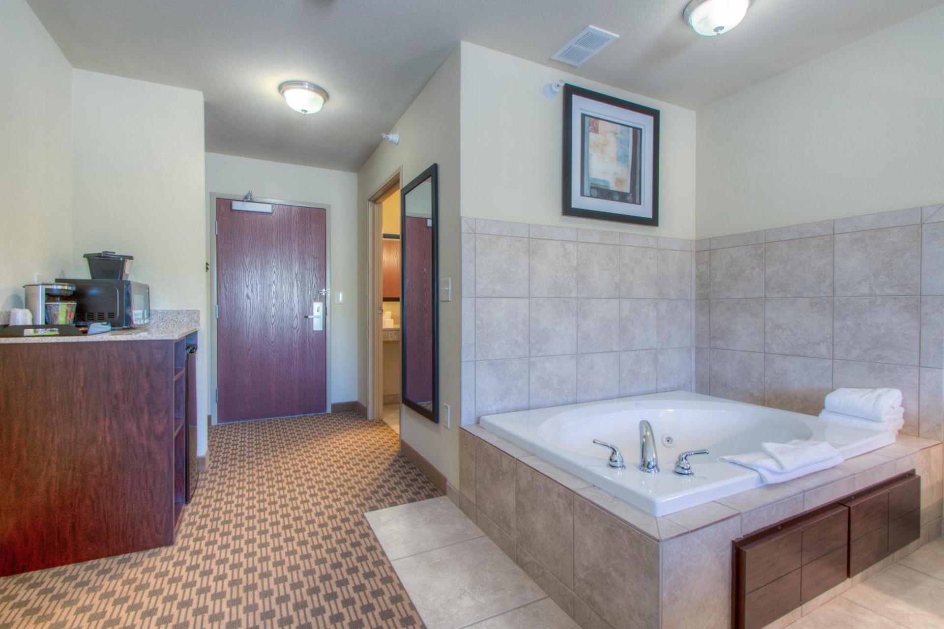 Cobblestone Inn & Suites - Harper photo 26