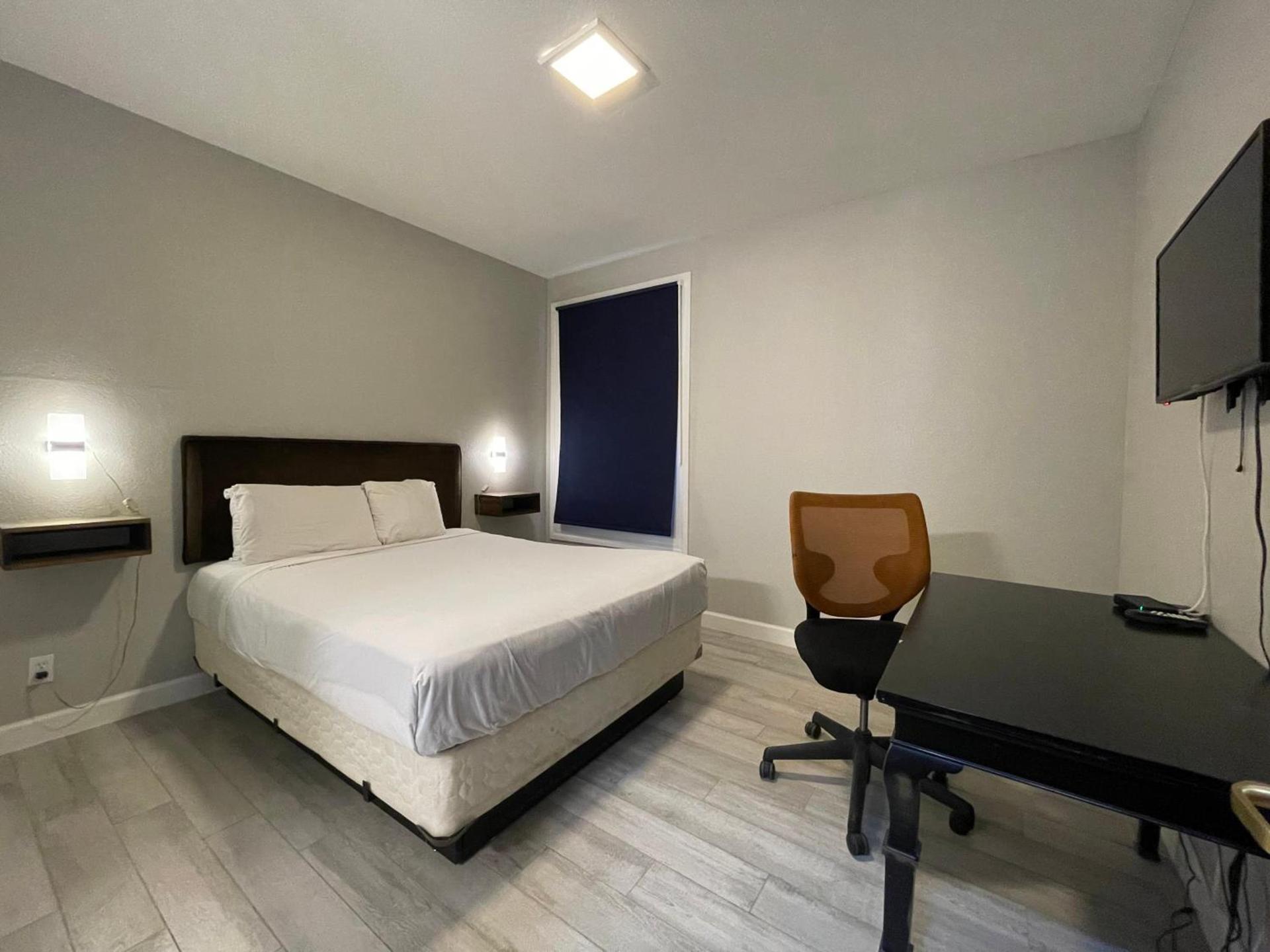 Marina Inn photo 25