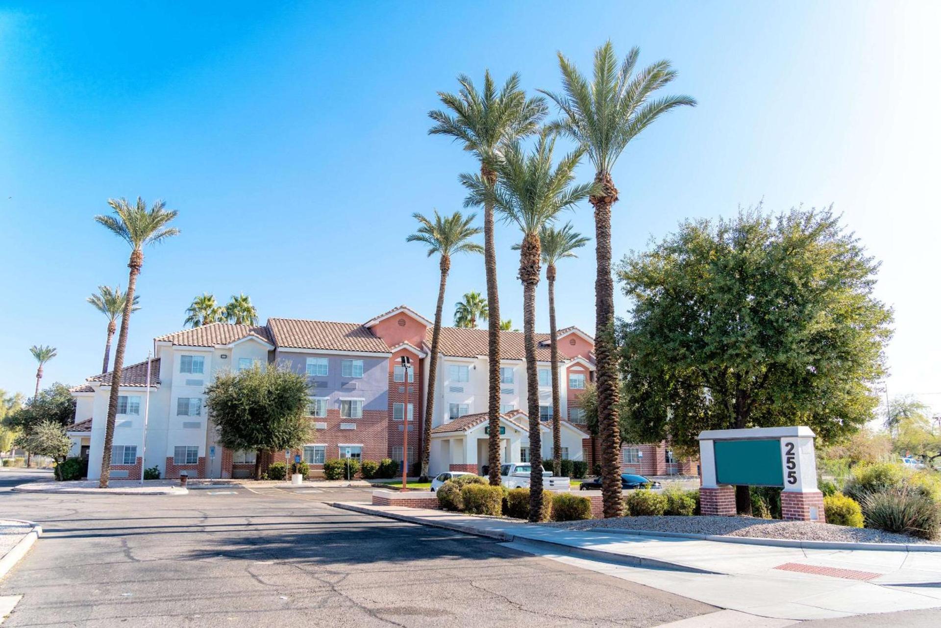 Baymont by Wyndham Chandler I-10 photo 2