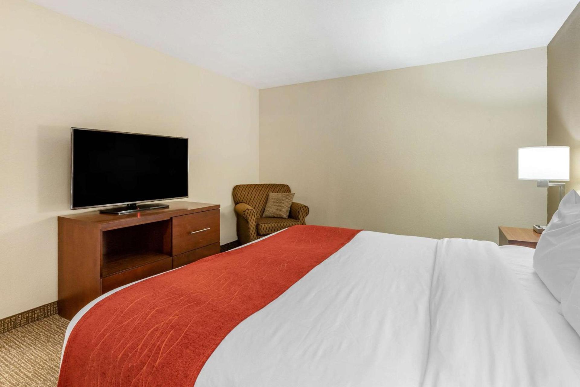 Comfort Inn & Suites Clemson - University Area photo 22