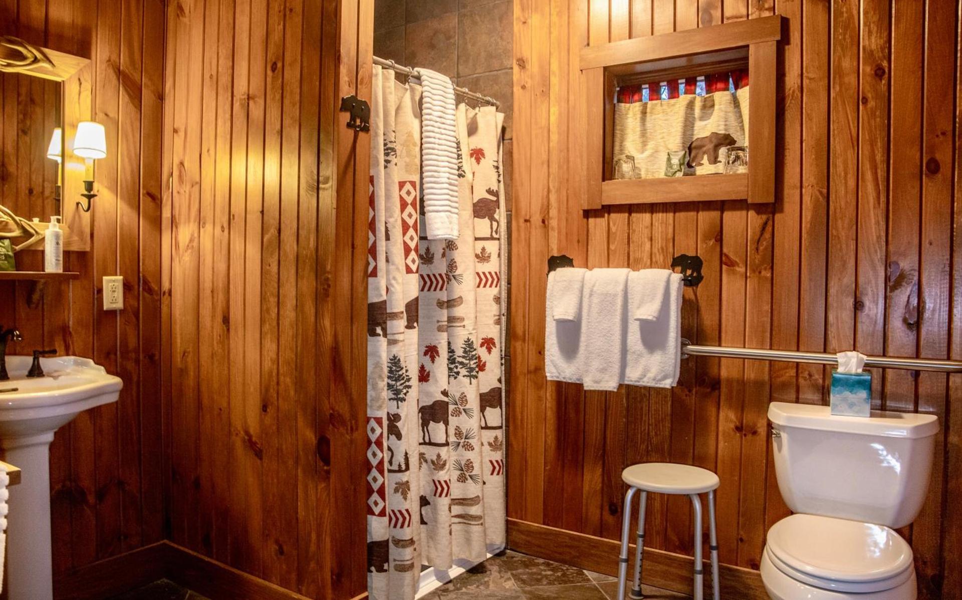 Finger Lakes Lodging photo 15