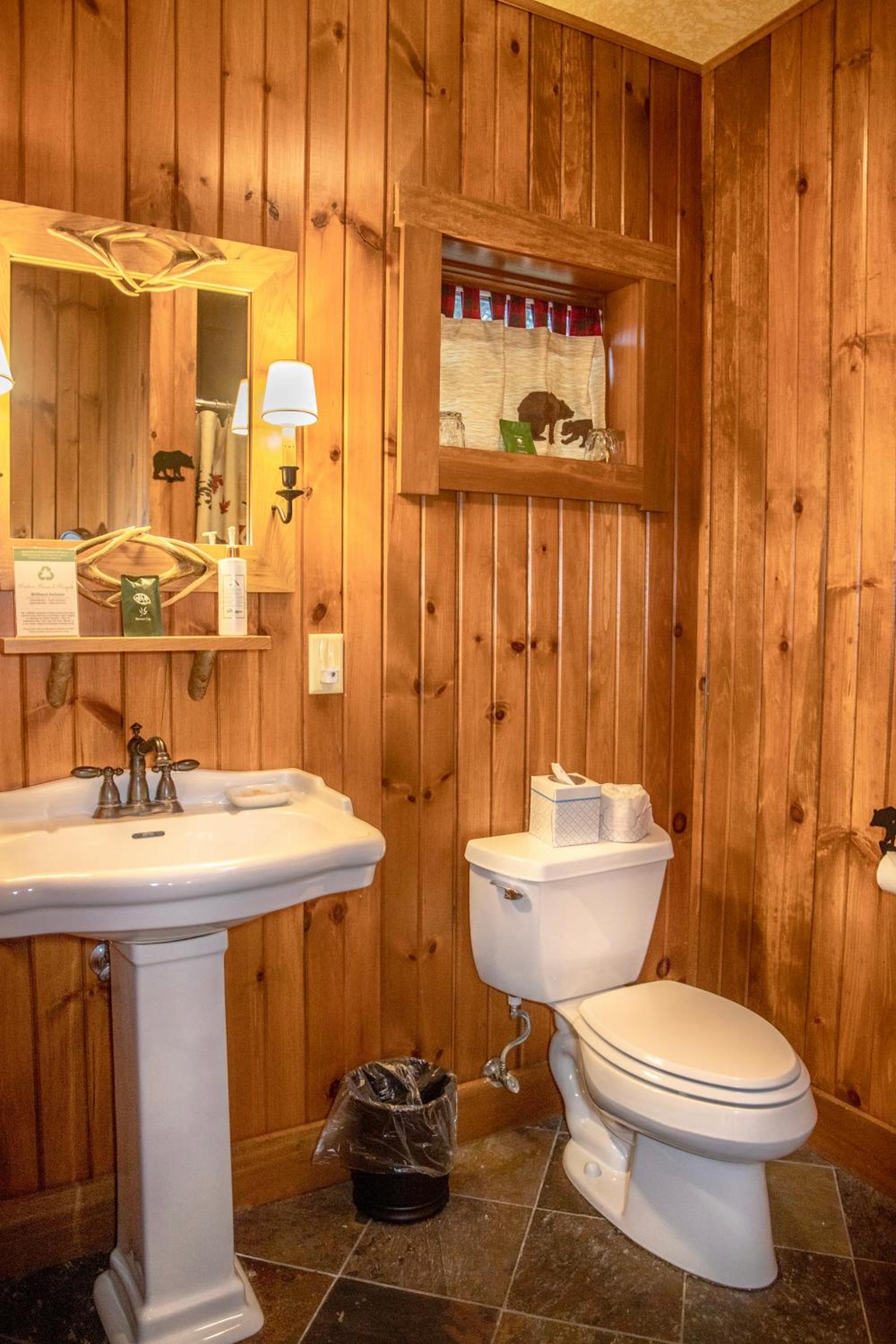 Finger Lakes Lodging photo 16