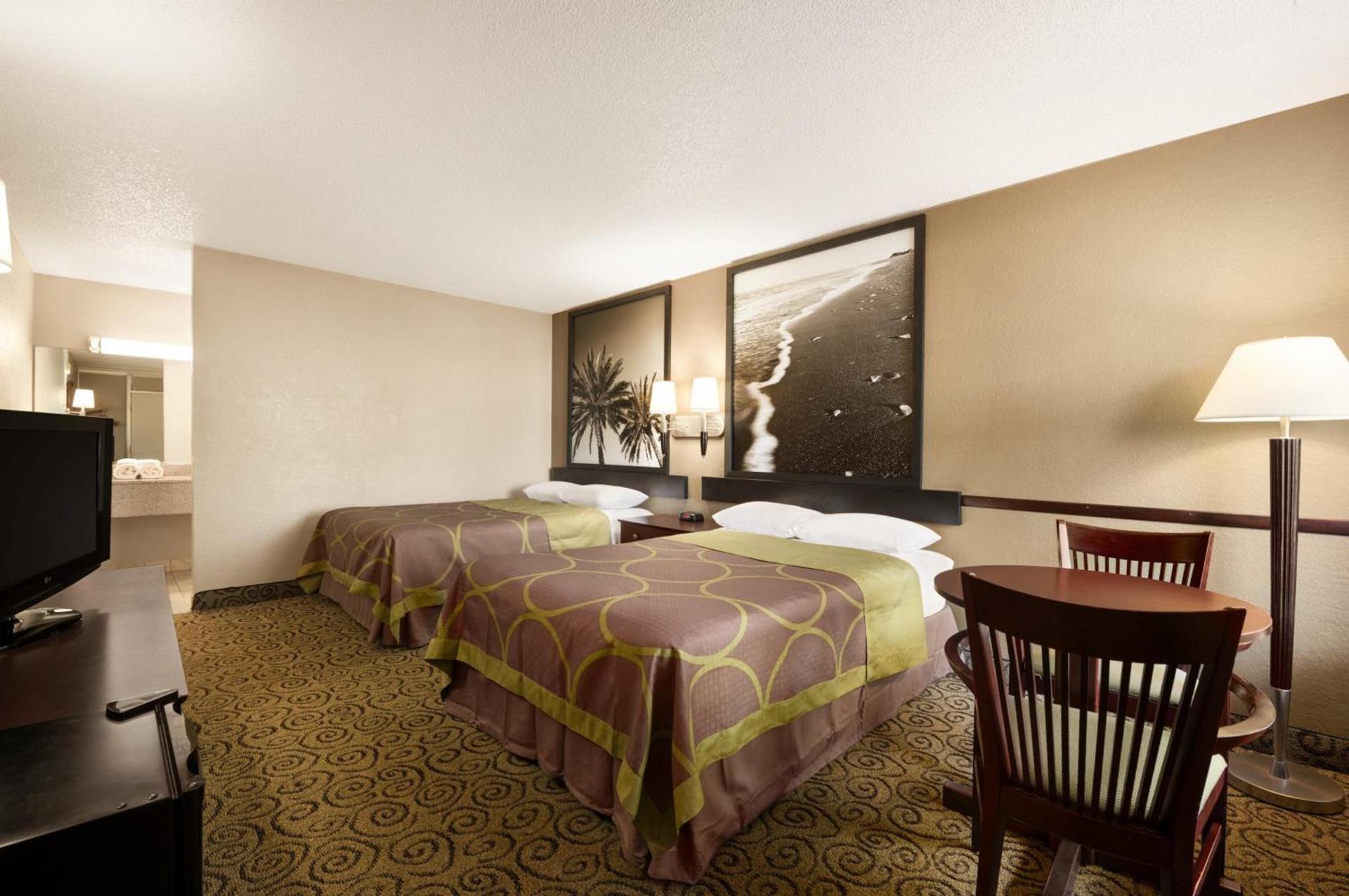 Super 8 by Wyndham Ormond Beach photo 21