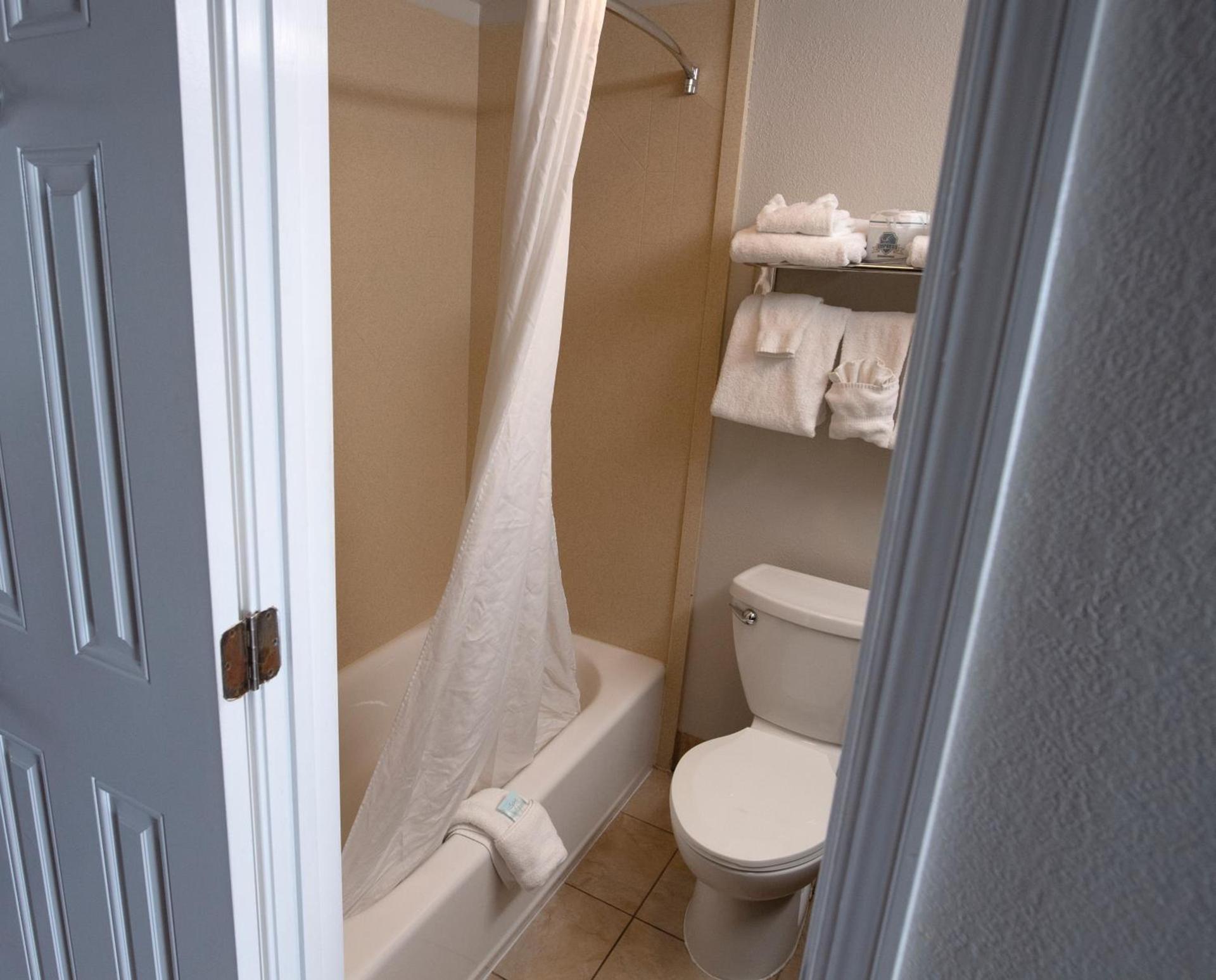 Aqua Beach Inn photo 31
