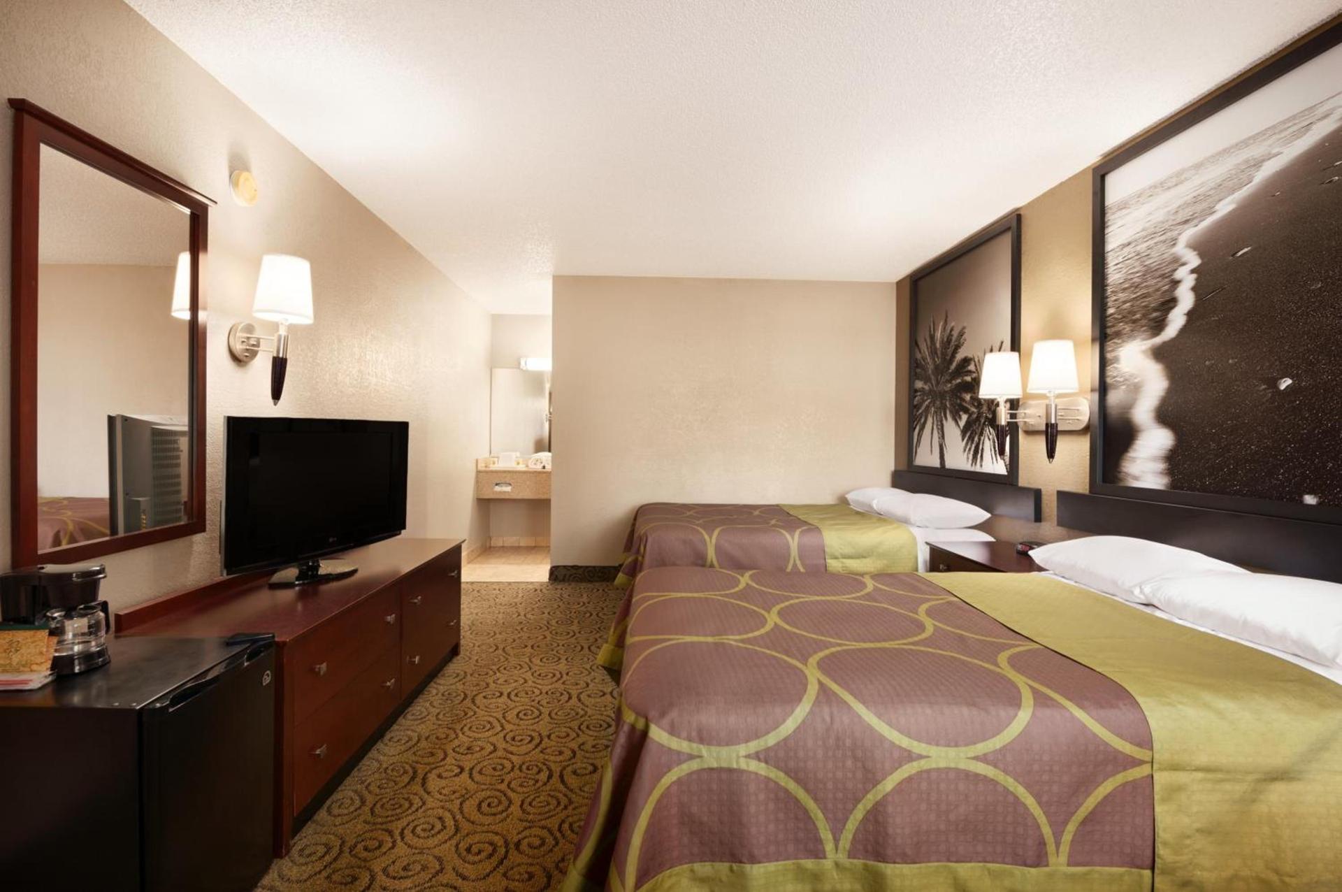 Super 8 by Wyndham Ormond Beach photo 25
