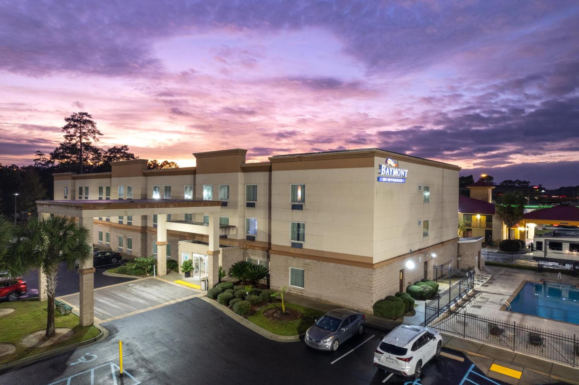 Baymont by Wyndham Savannah I-95 photo 37