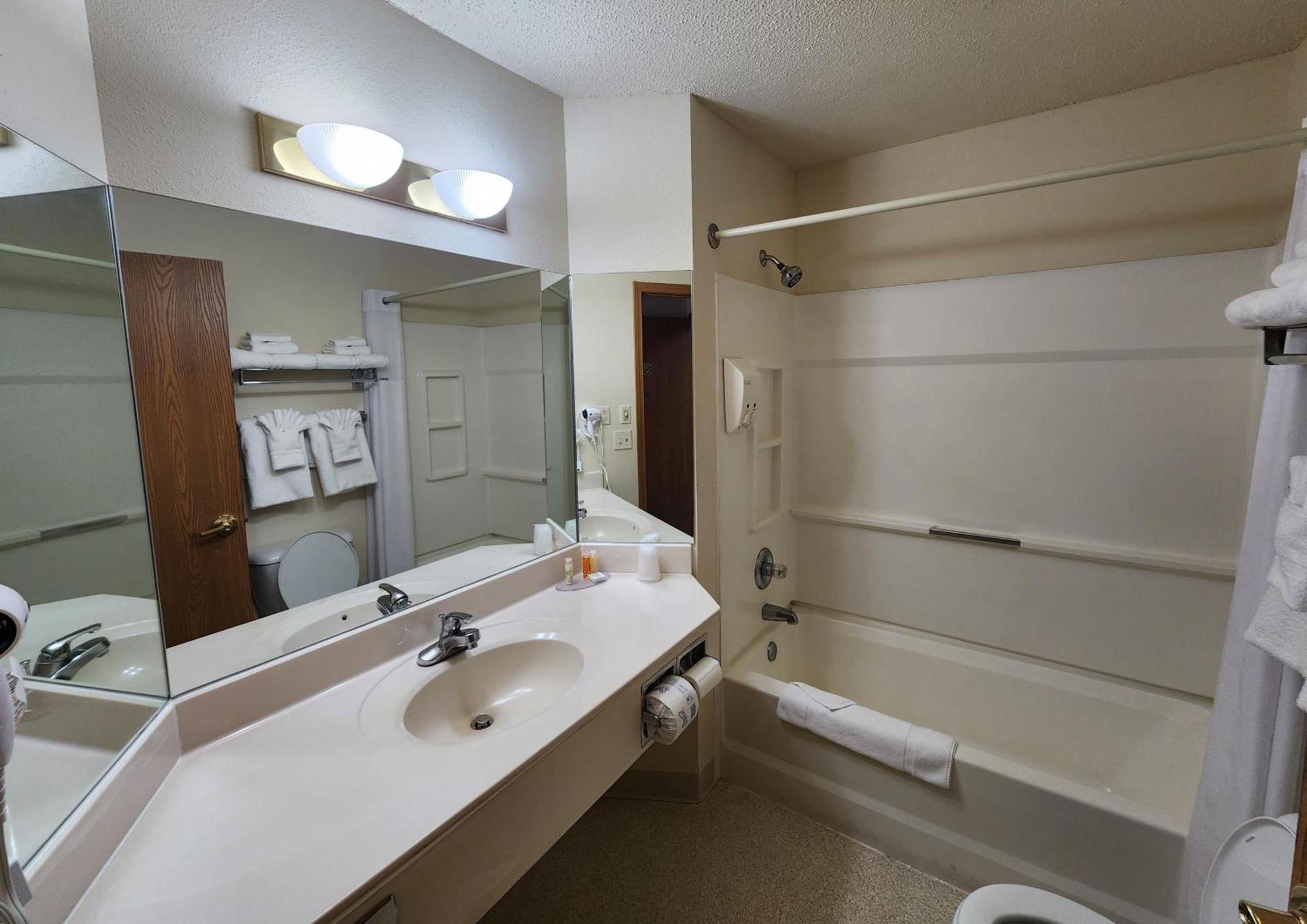 Windsor Place Inn photo 27