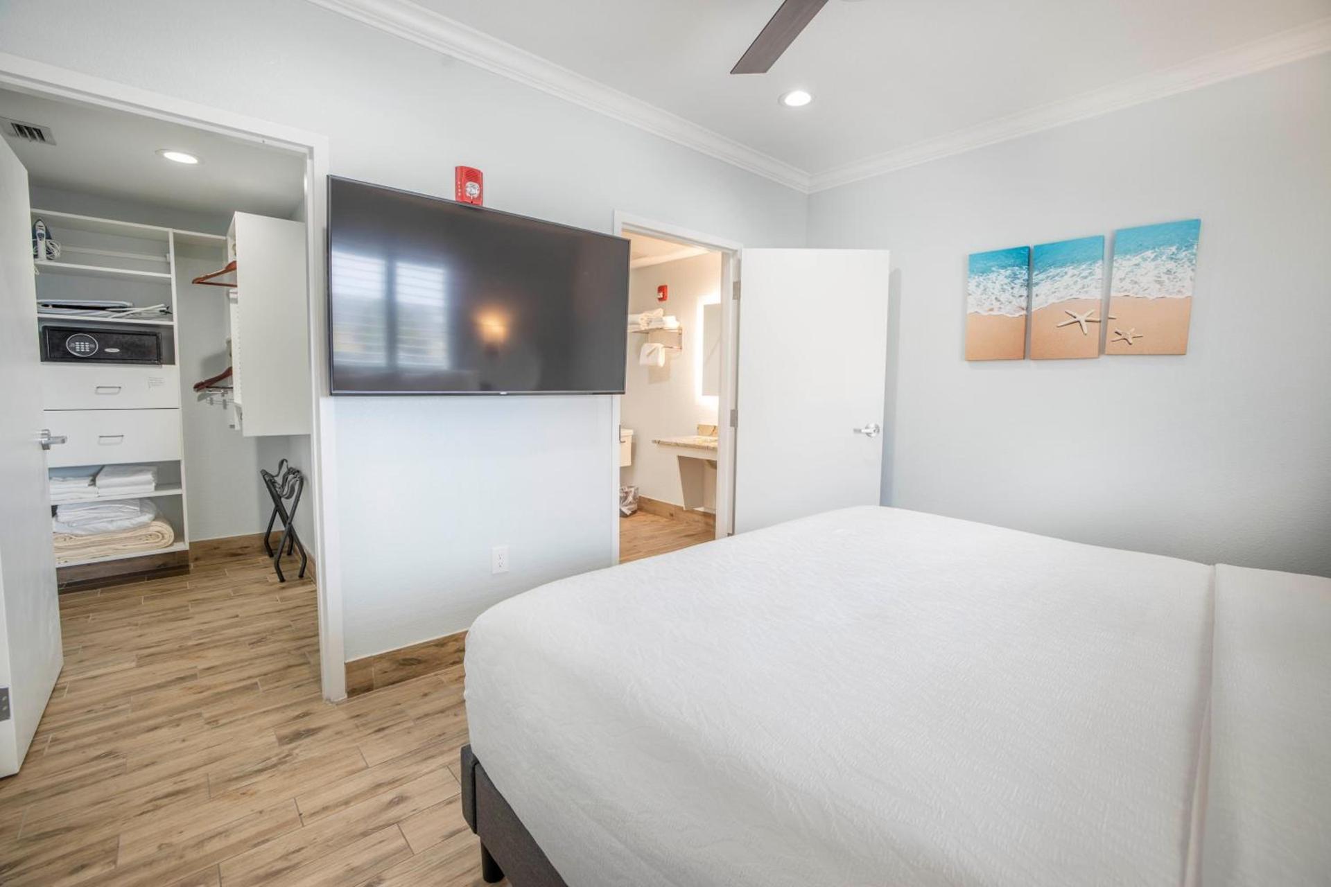 Hotel SOL photo 8