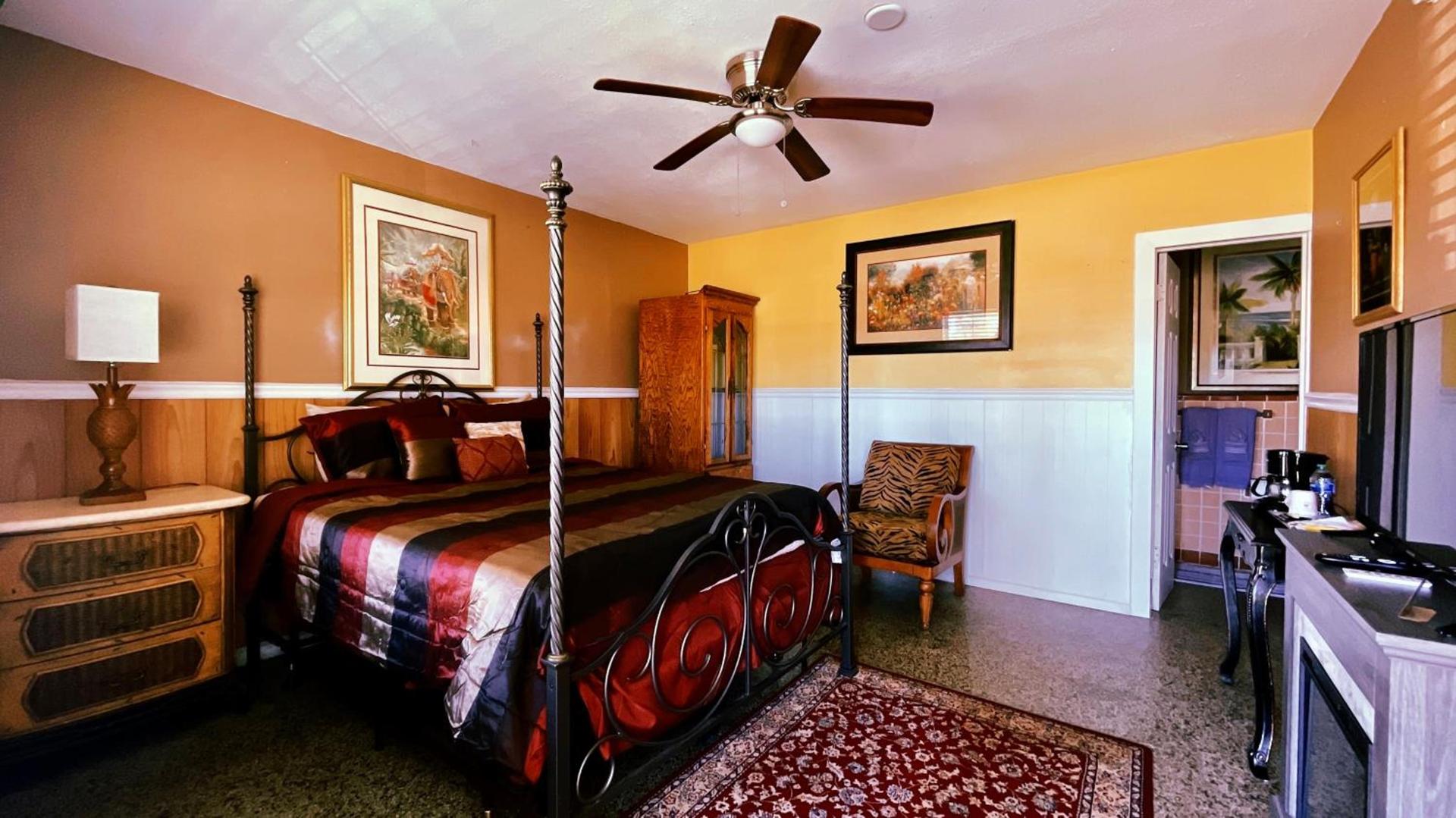 Shamrock Cove Inn photo 9