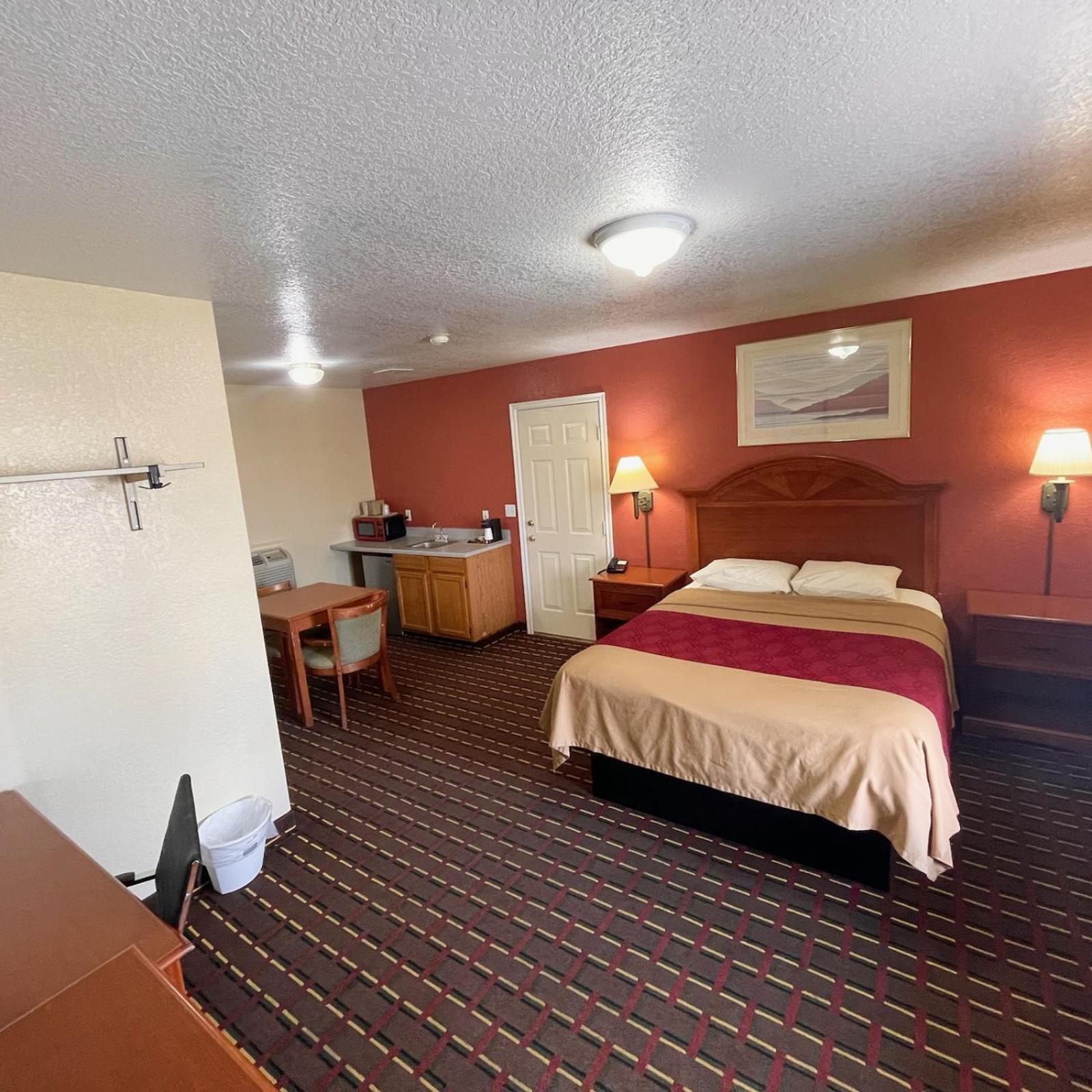 Budget Inn Madill photo 14
