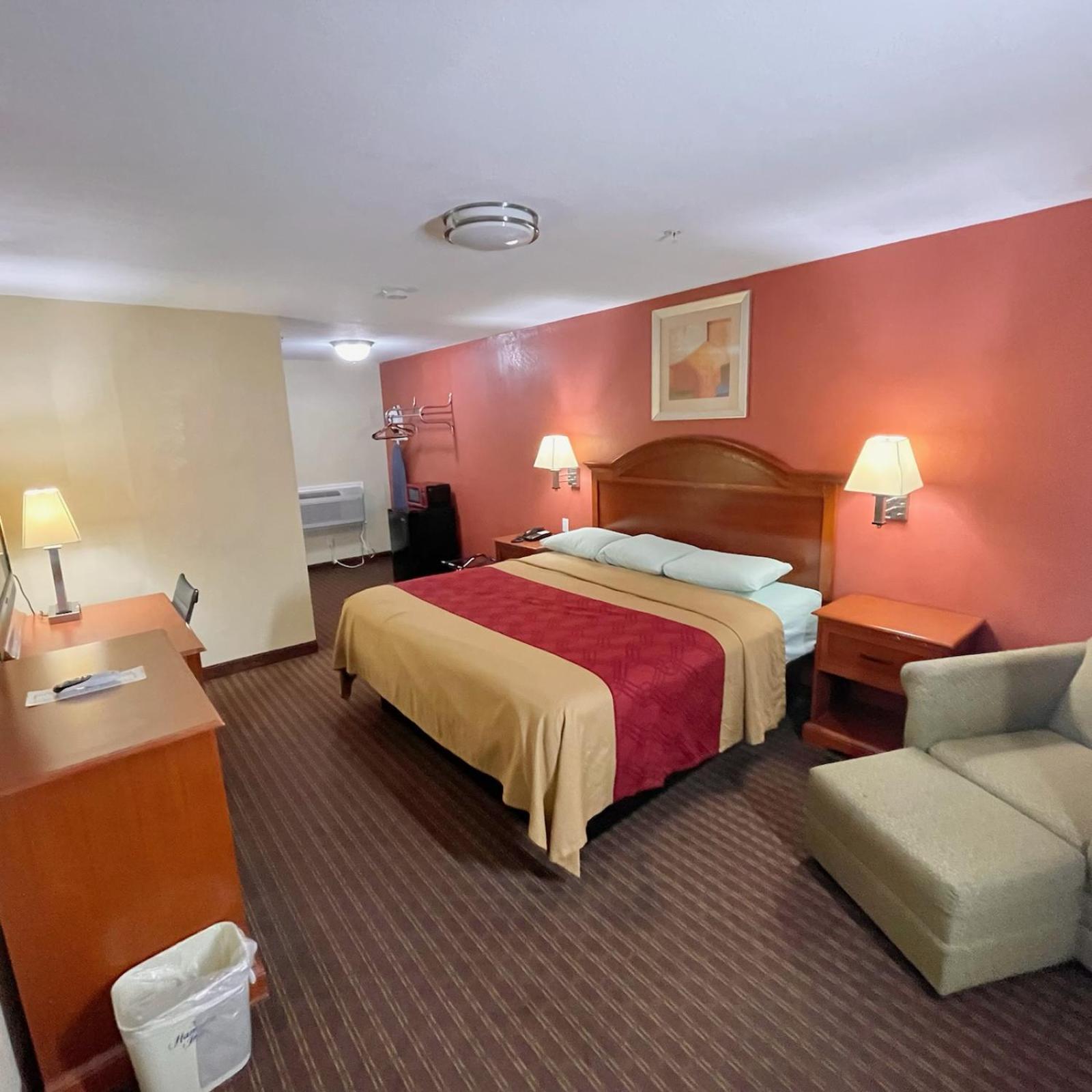 Budget Inn Madill photo 20