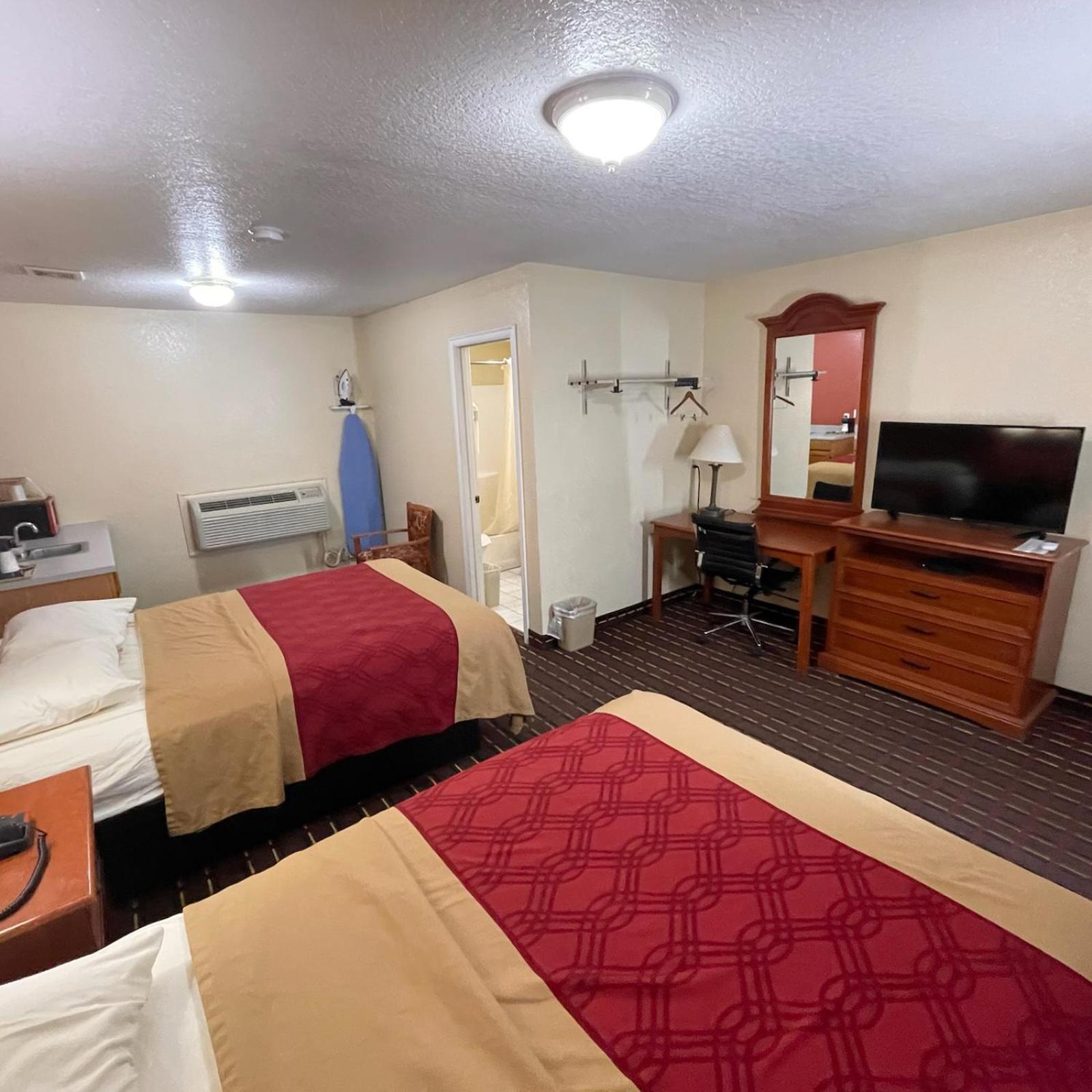 Budget Inn Madill photo 17