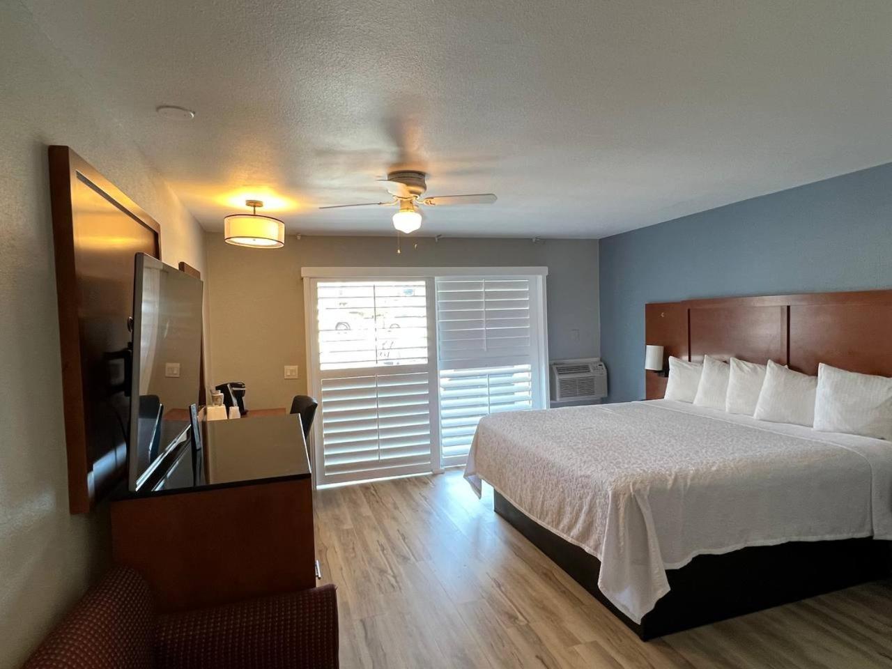 Comfort Inn near Hearst Castle - Cambria photo 75