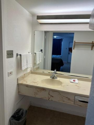Executive Inn Mercedes Weslaco photo 10