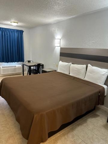 Executive Inn Mercedes Weslaco photo 3