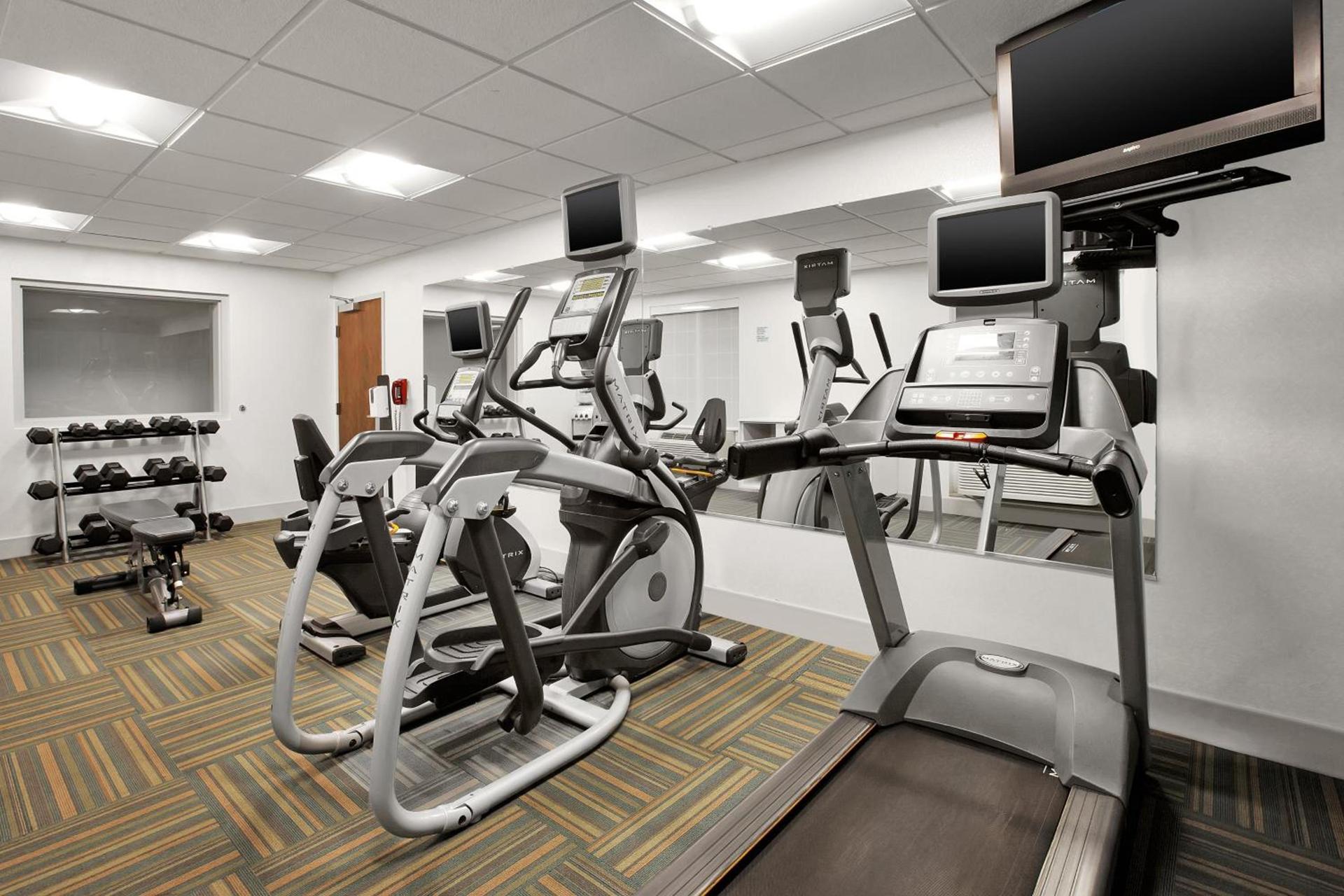 Holiday Inn Express Hotel & Suites Warrenton by IHG photo 21