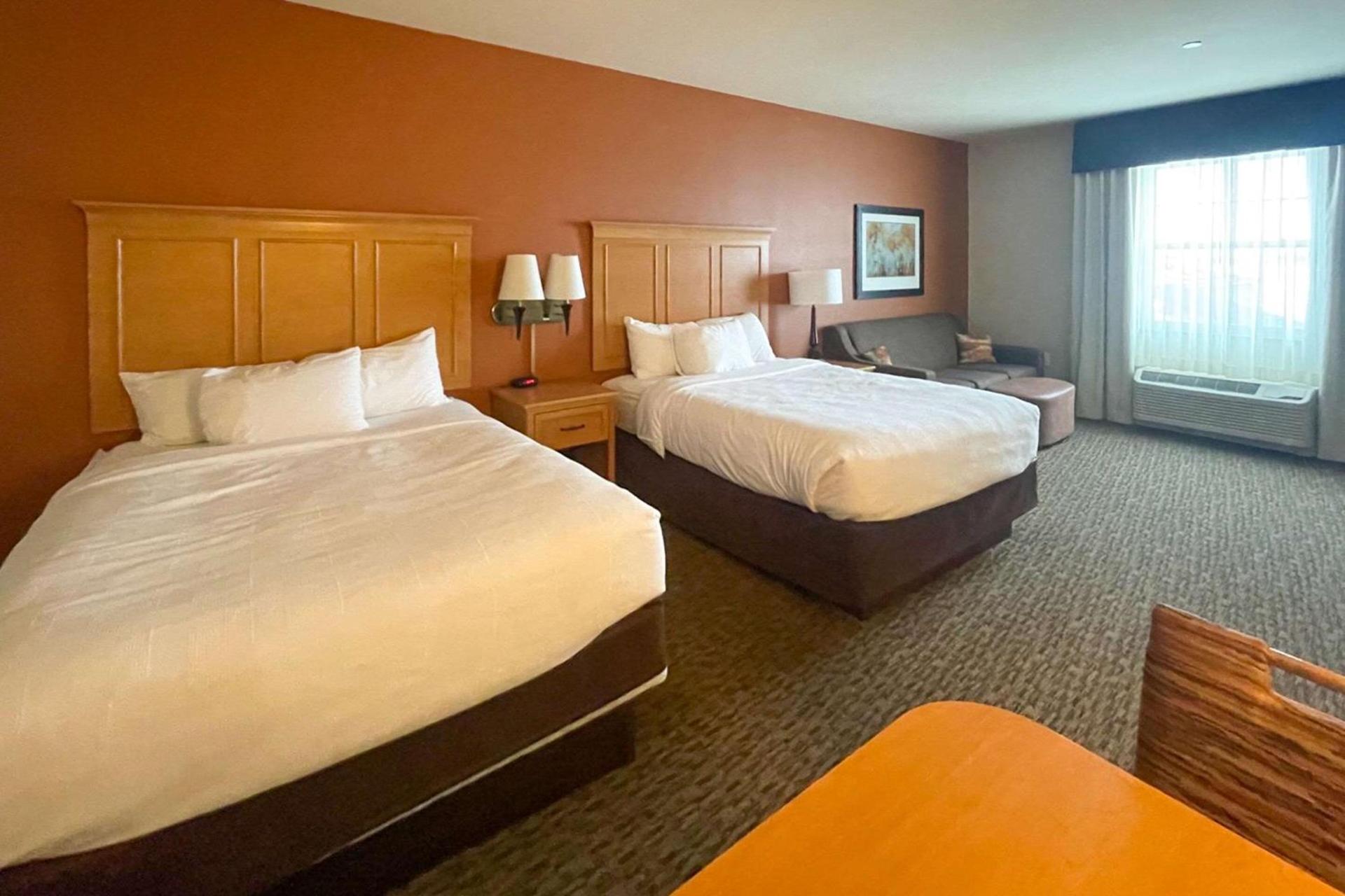 MainStay Suites Sidney - Medical Center photo 11