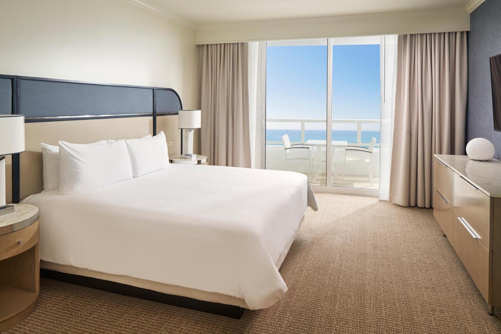 Fontainebleau Miami Beach photo 42