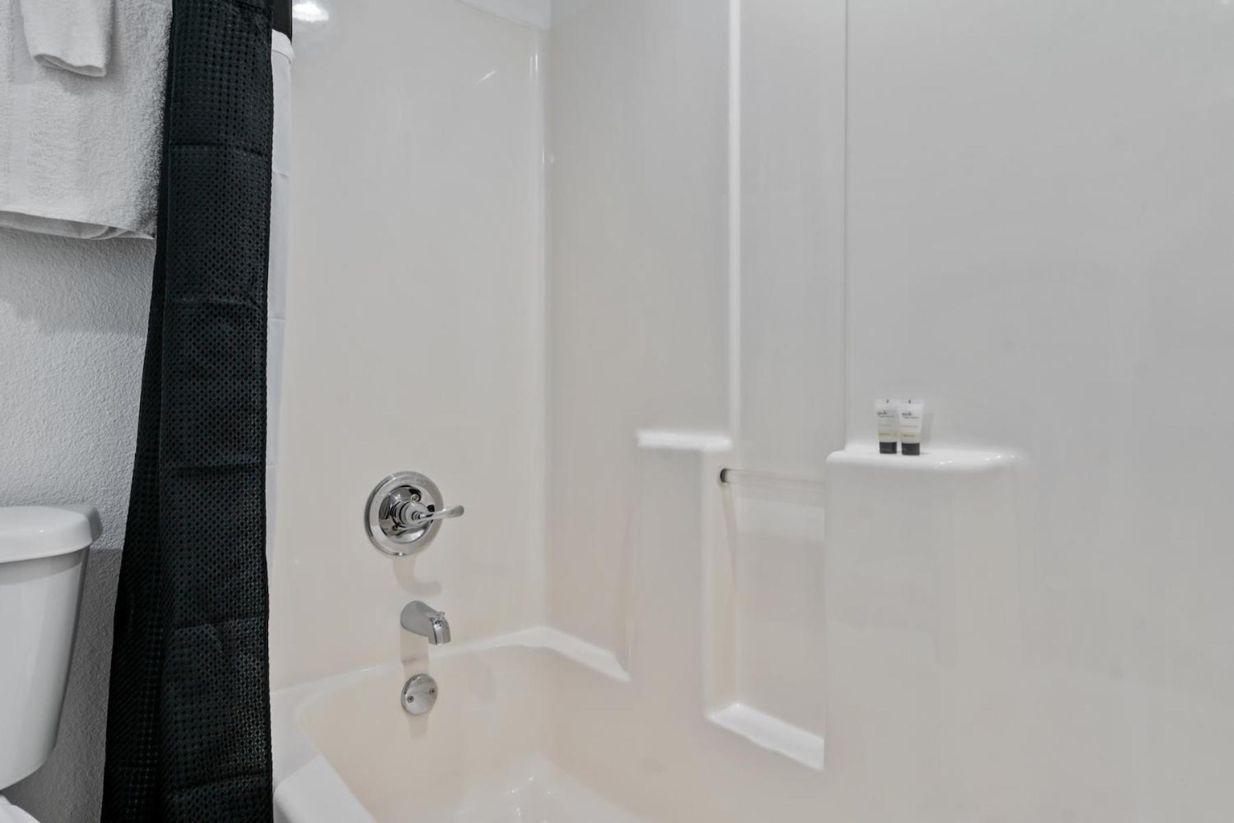Extended Stay Gun Barrel City photo 12