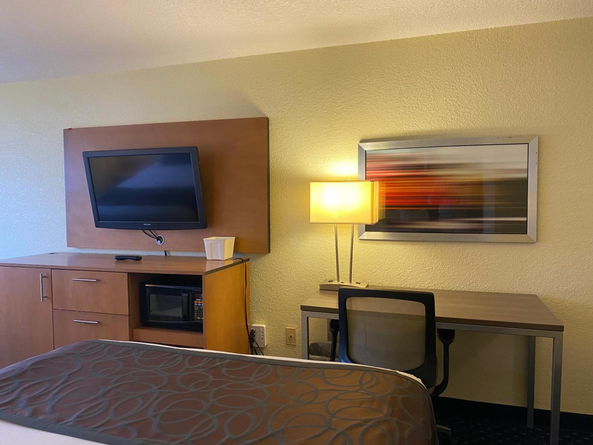 Lakeside Inn photo 10