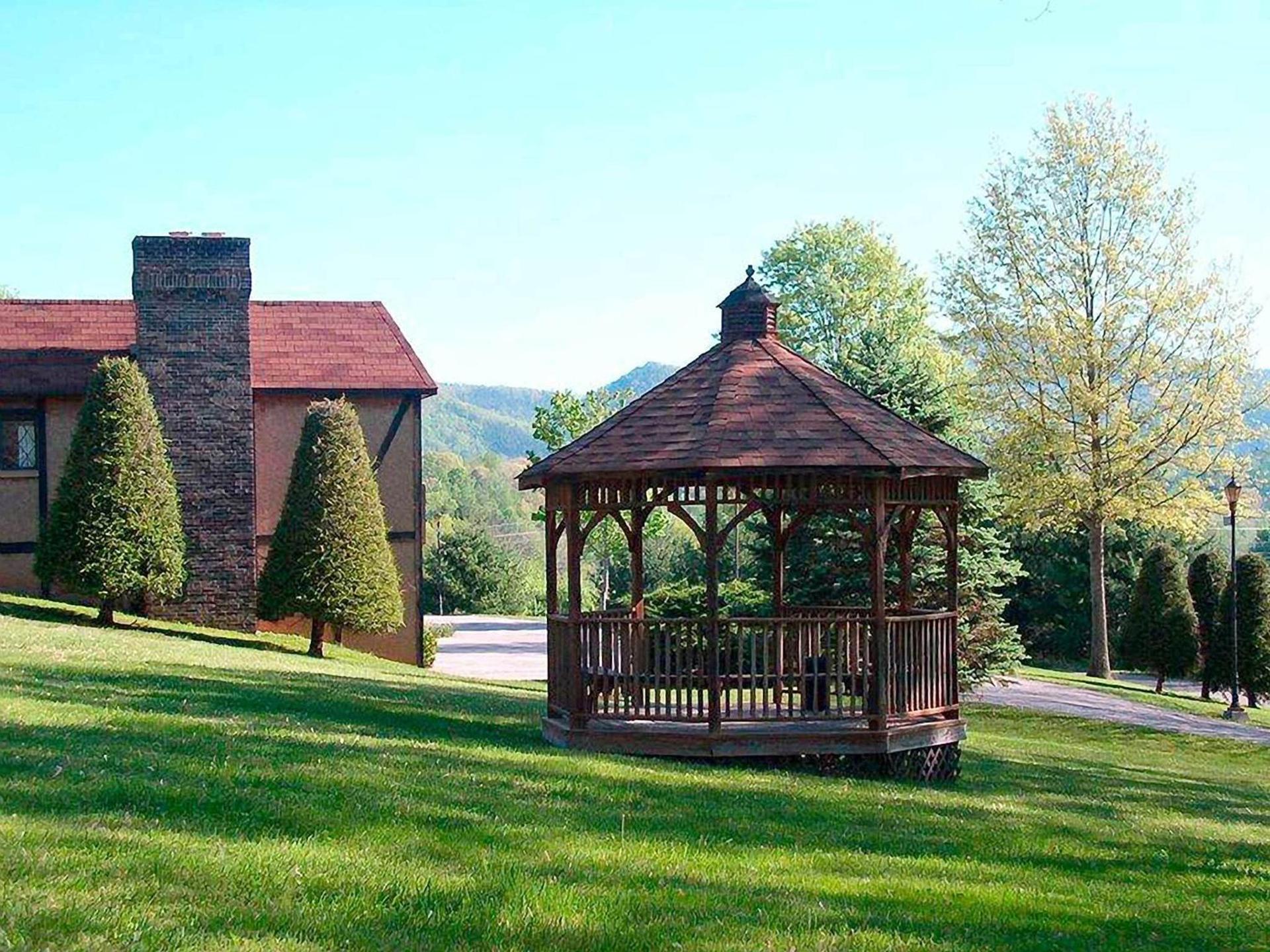 Highland Manor Inn photo 3