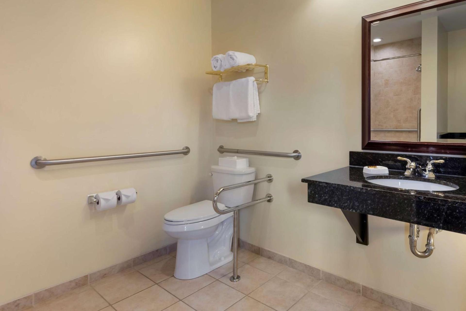 Best Western PLUS Vineyard Inn and Suites photo 37
