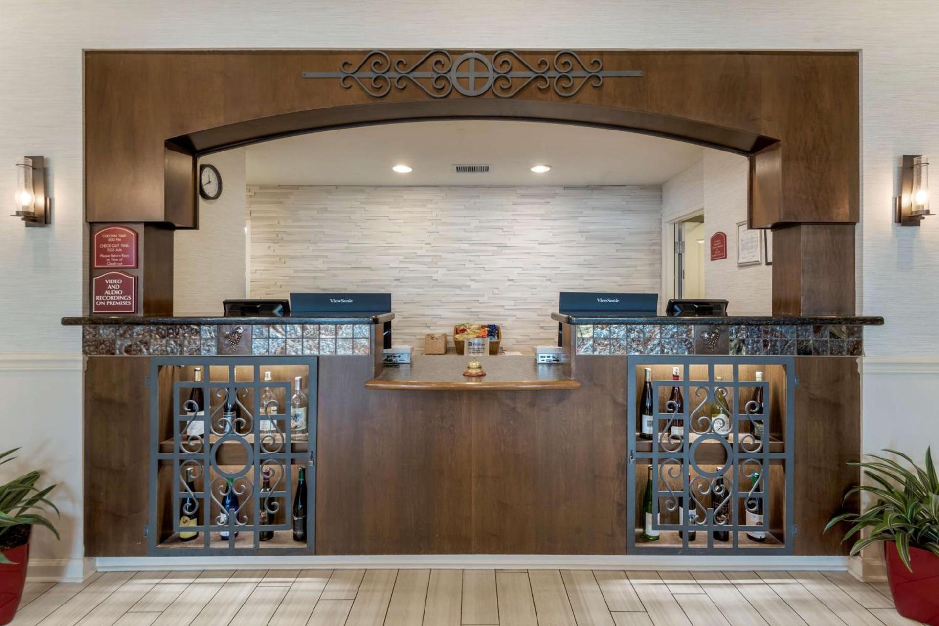 Best Western PLUS Vineyard Inn and Suites photo 33