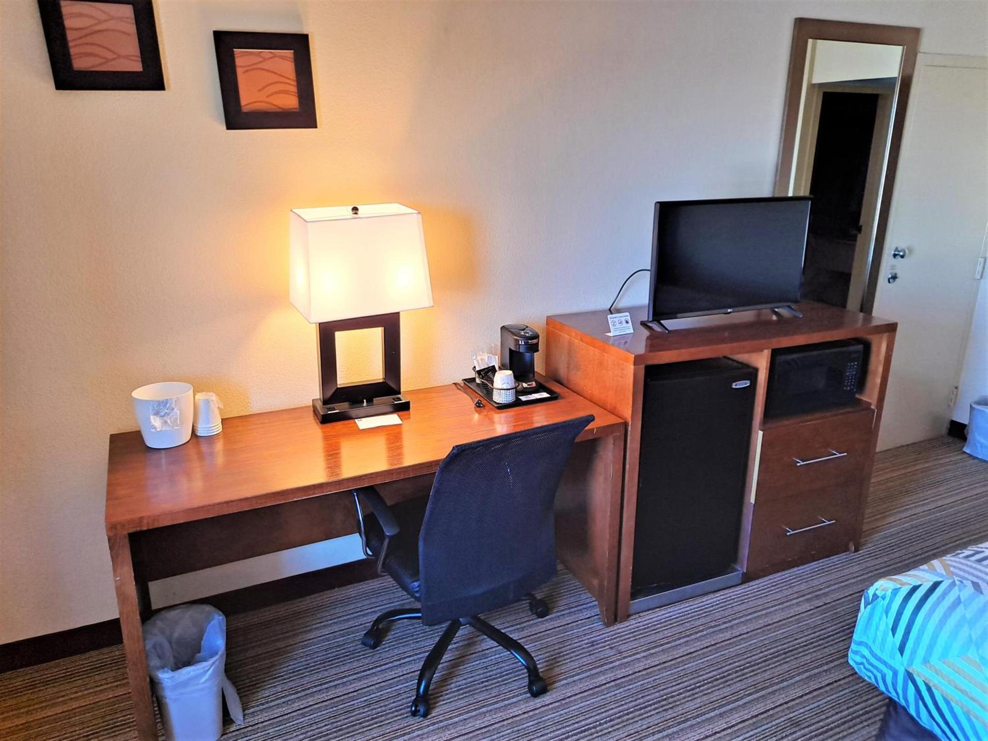 Suites Catonsville MD Baltimore West photo 24