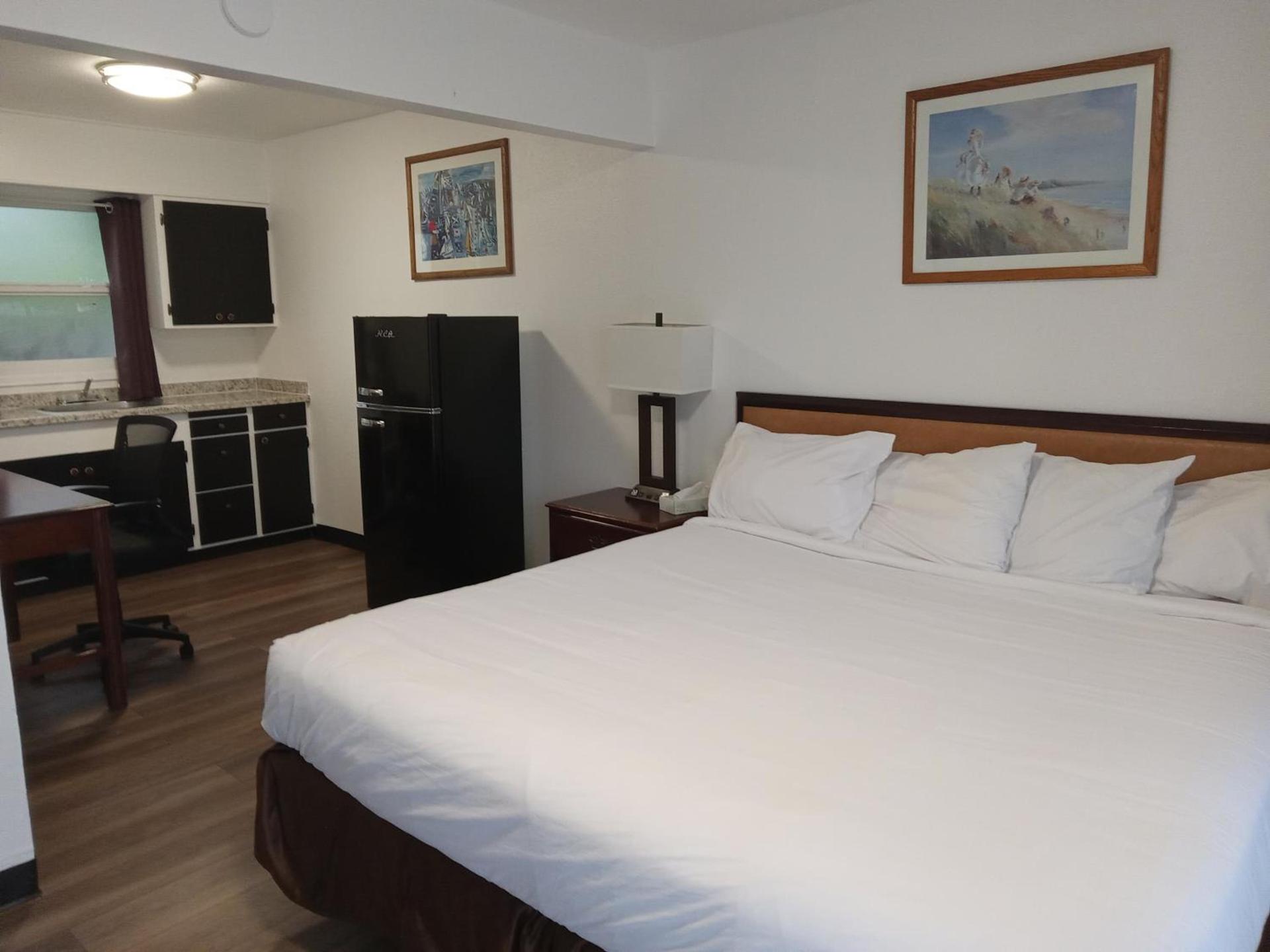 Blue Coast Inn & Suites photo 79