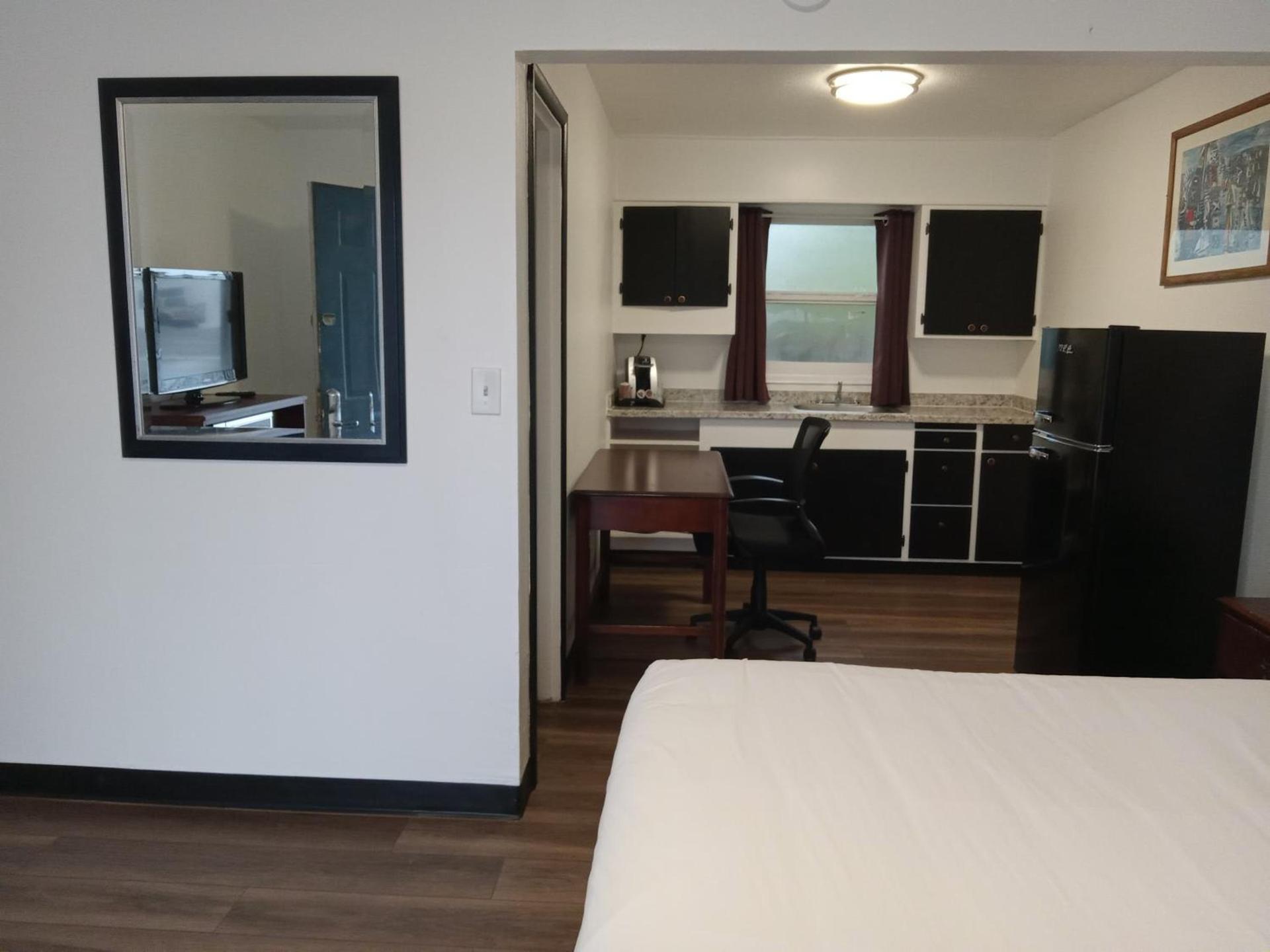 Blue Coast Inn & Suites photo 57