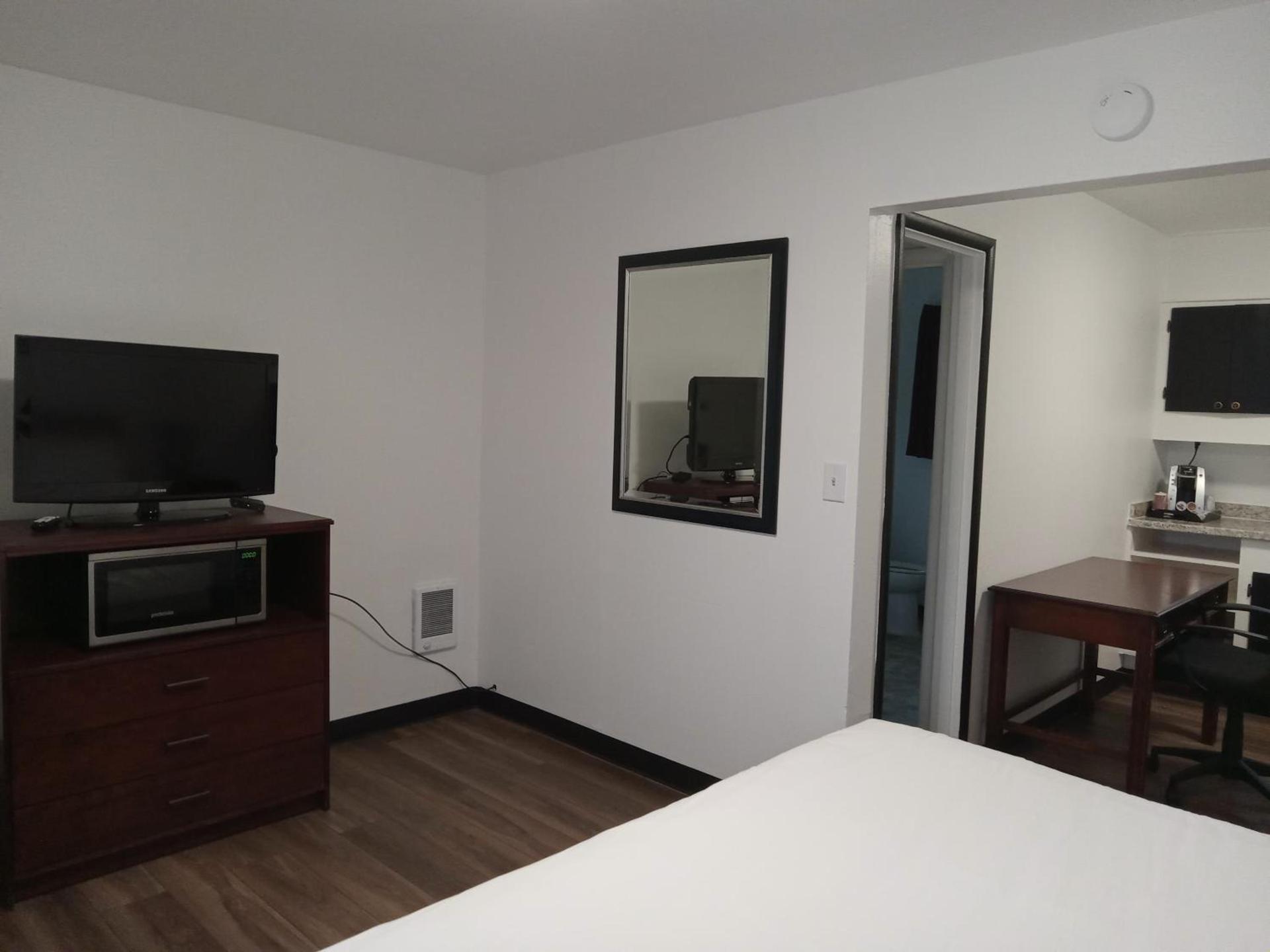 Blue Coast Inn & Suites photo 59