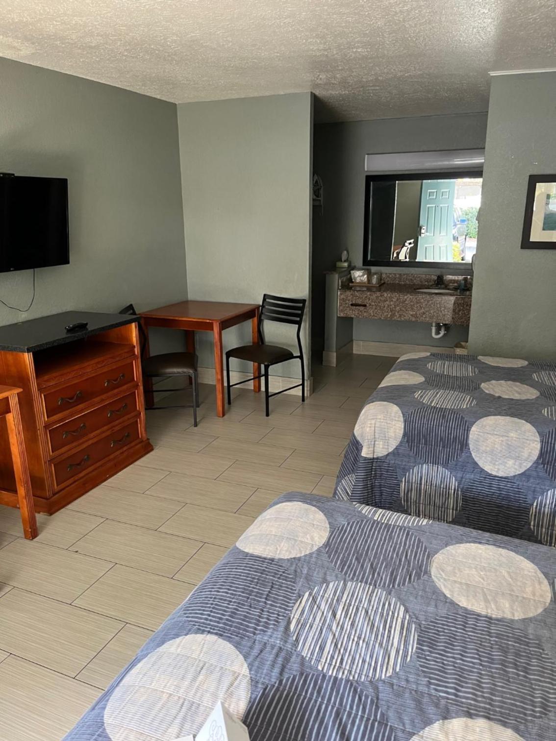Brandon Motor Lodge photo 30