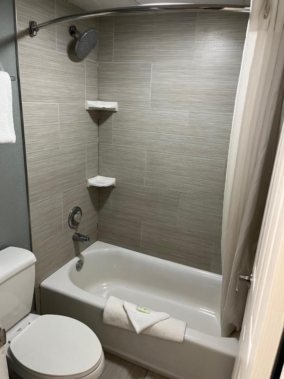 Brandon Motor Lodge photo 34