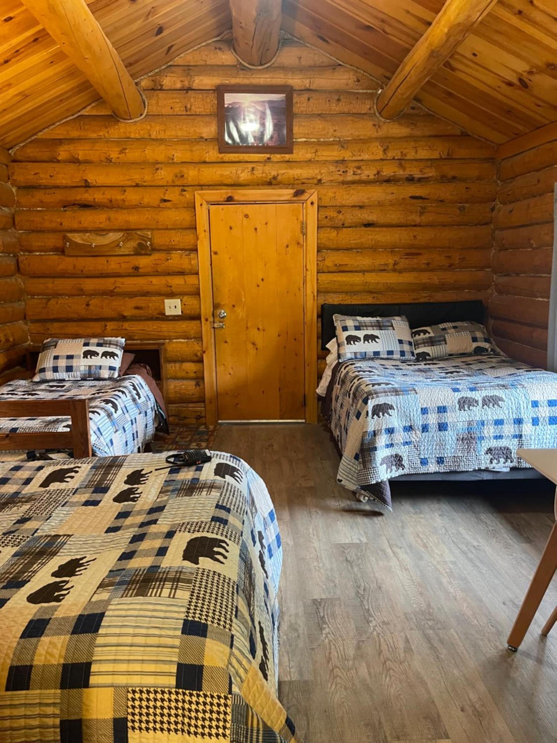 Carlo Creek Cabins photo 70