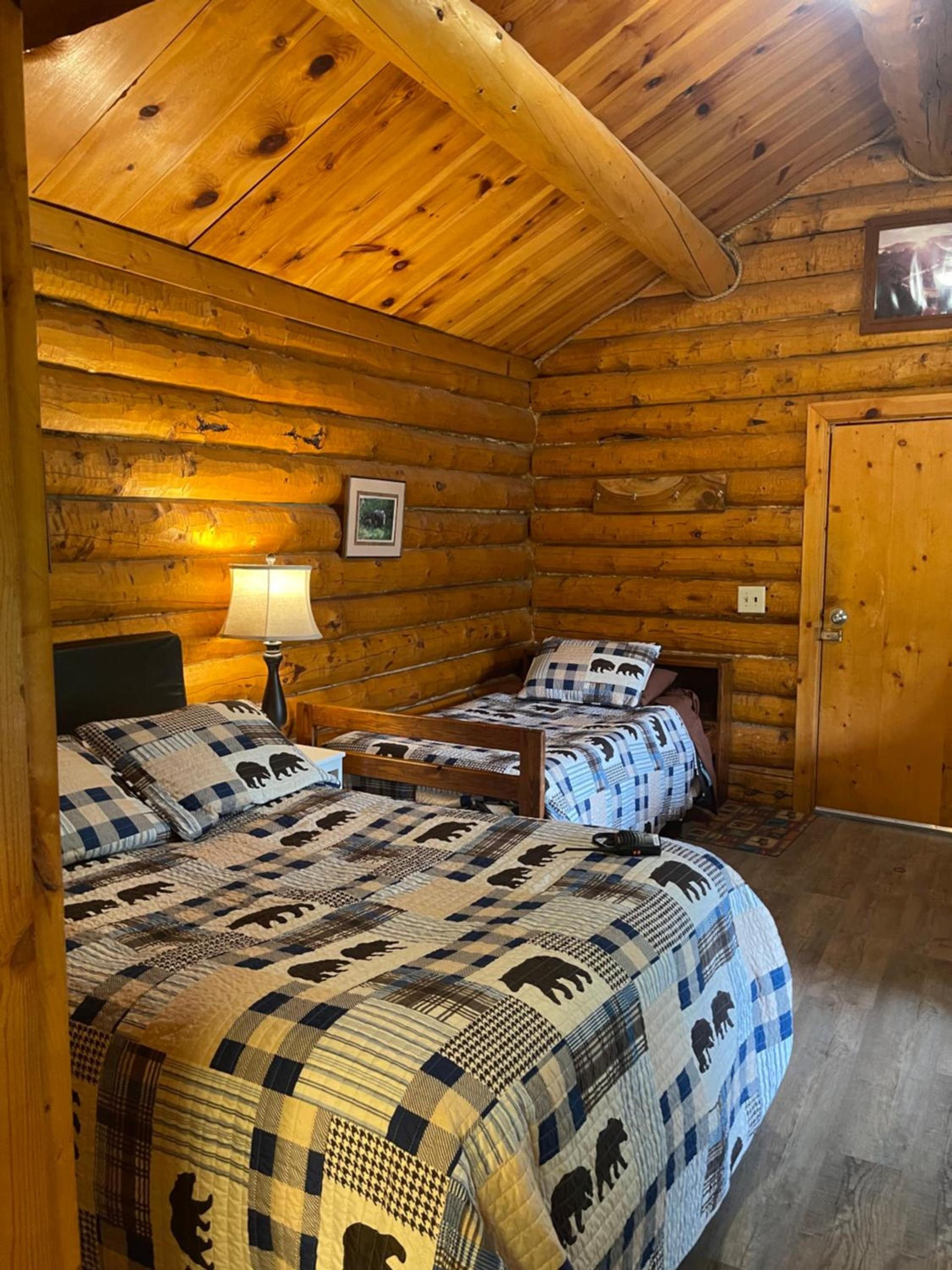 Carlo Creek Cabins photo 72