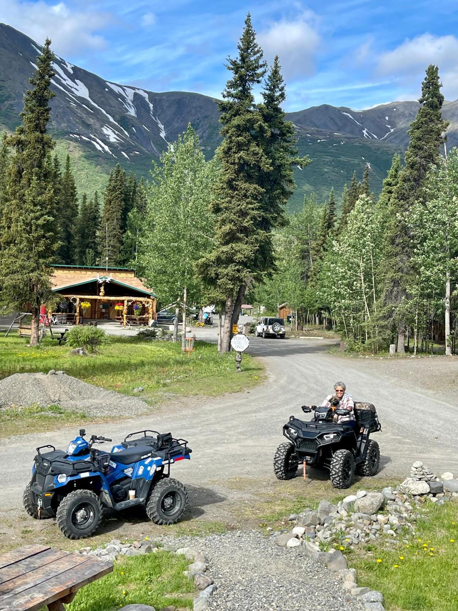 Carlo Creek Cabins photo 68