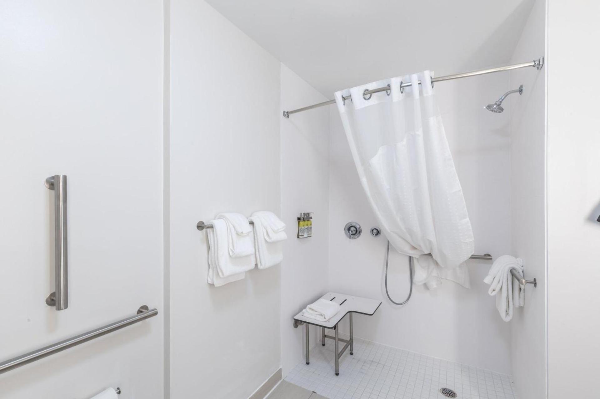 Holiday Inn Express & Suites Columbia Downtown The Vista by IHG photo 45