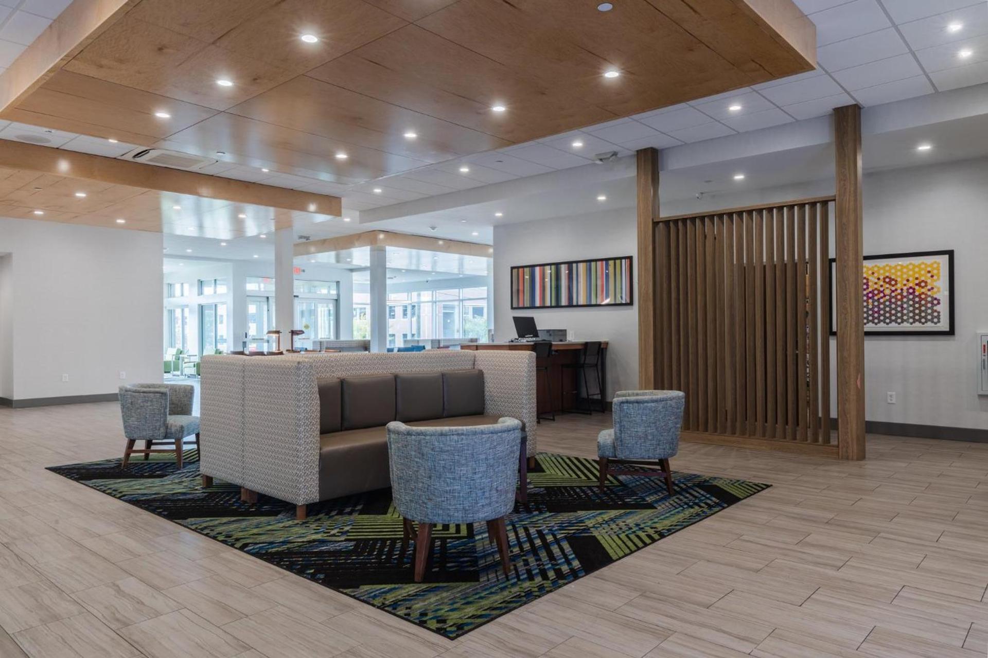Holiday Inn Express & Suites Columbia Downtown The Vista by IHG photo 53